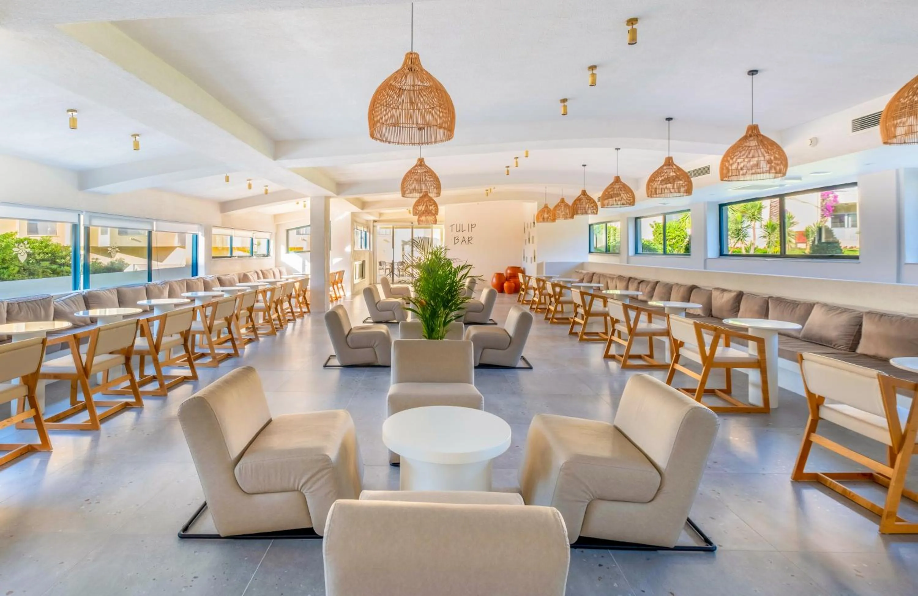 Lounge or bar in Le Jardin Resort Holiday Village