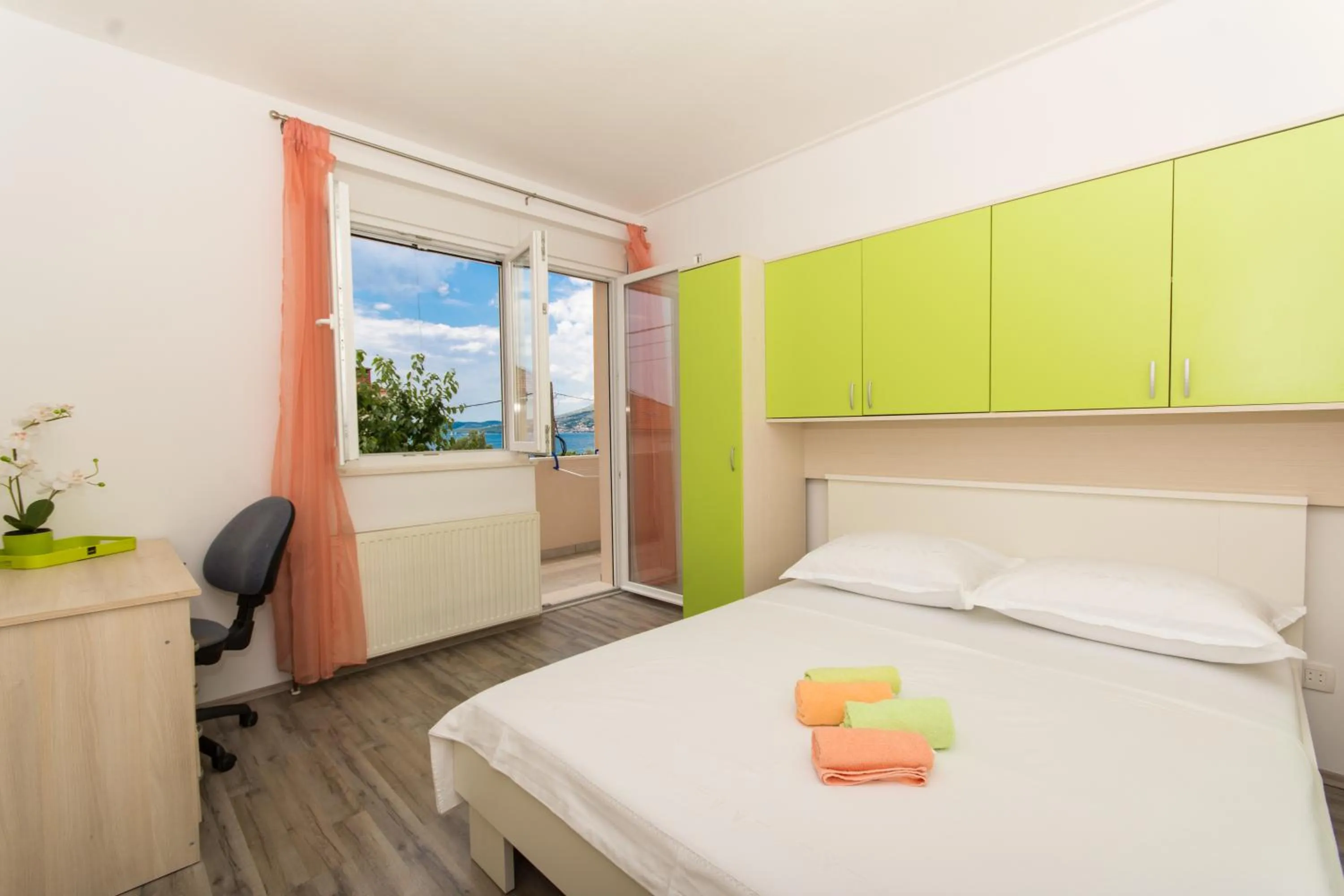 Bed in Apartments Ploka