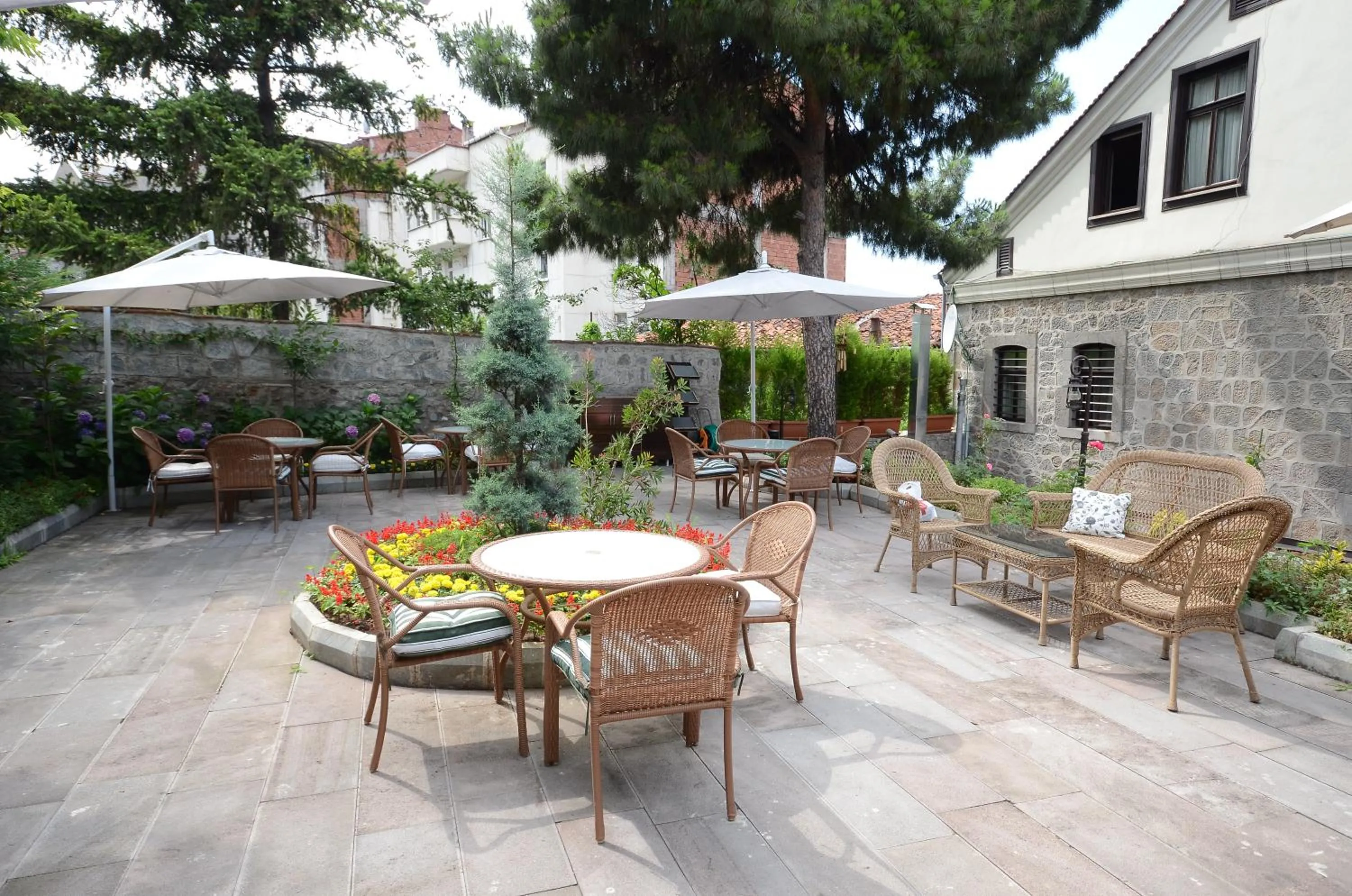 Garden in Tahir Aga Konagi Hotel