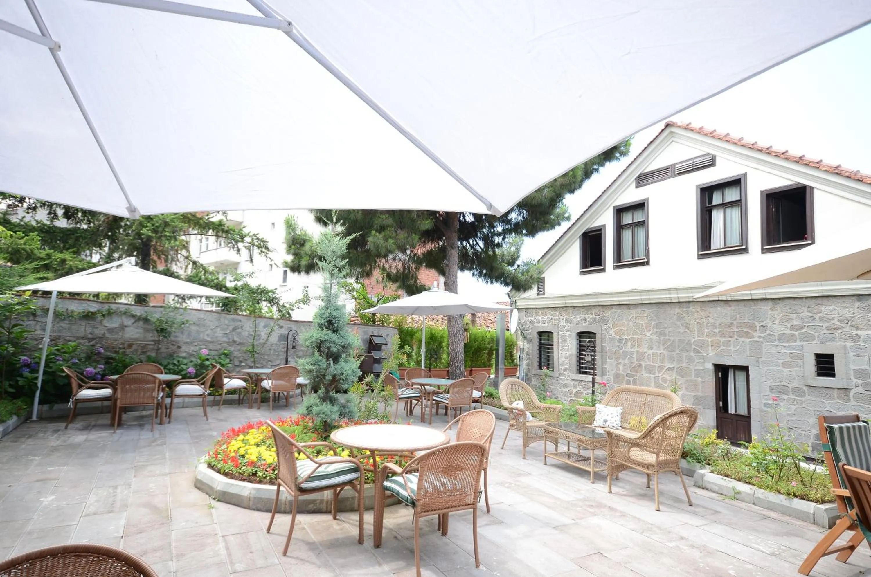 Garden in Tahir Aga Konagi Hotel