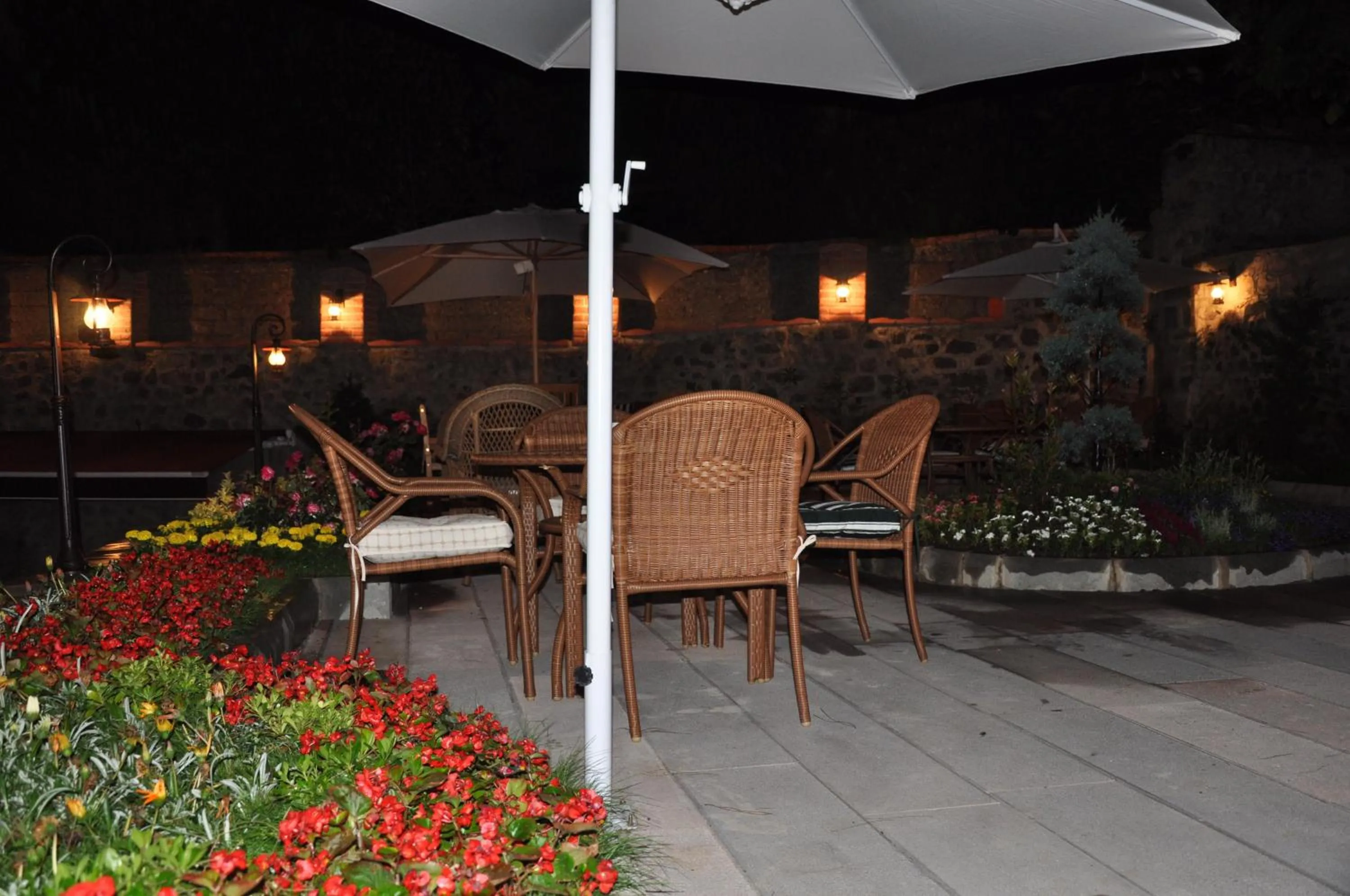 Garden in Tahir Aga Konagi Hotel