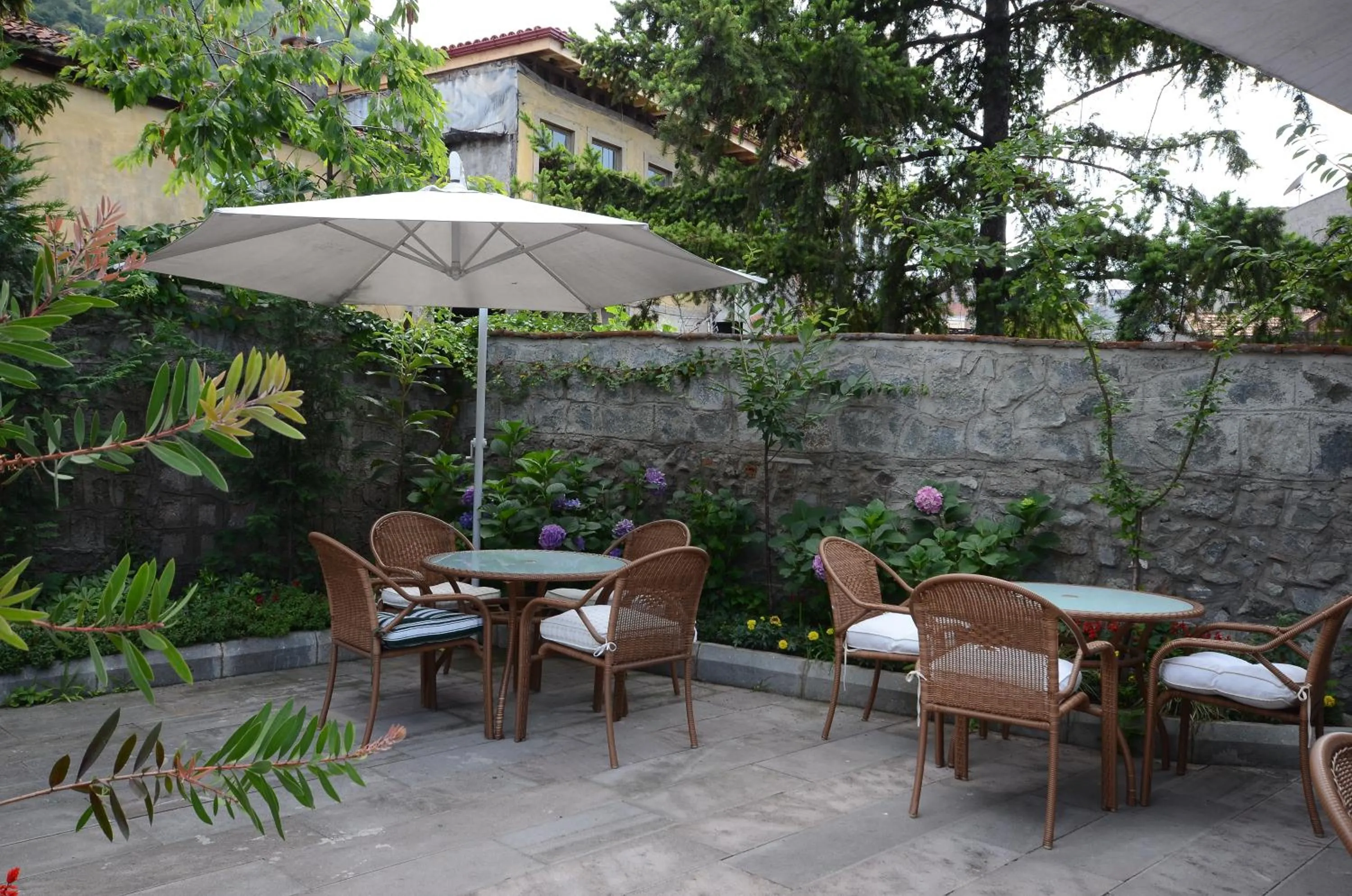 Garden in Tahir Aga Konagi Hotel