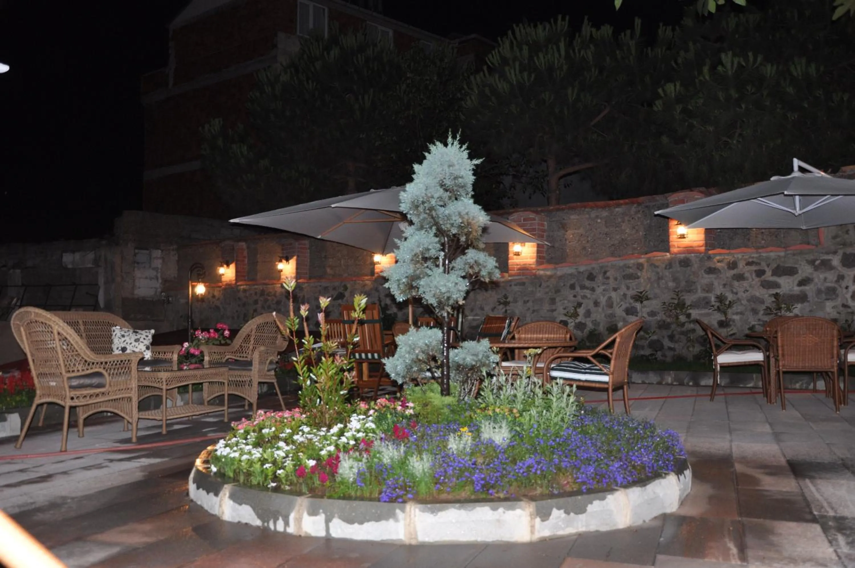 Garden in Tahir Aga Konagi Hotel