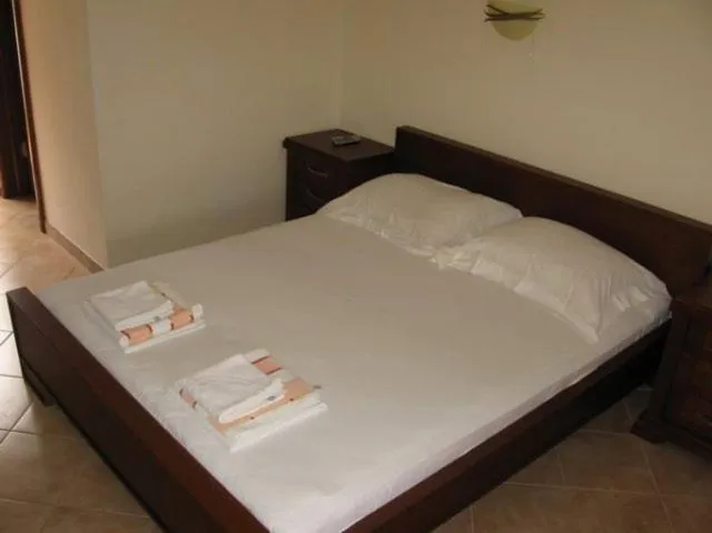 Bed in ROOMS & APARTMENTS DOBROTSKI DVORI