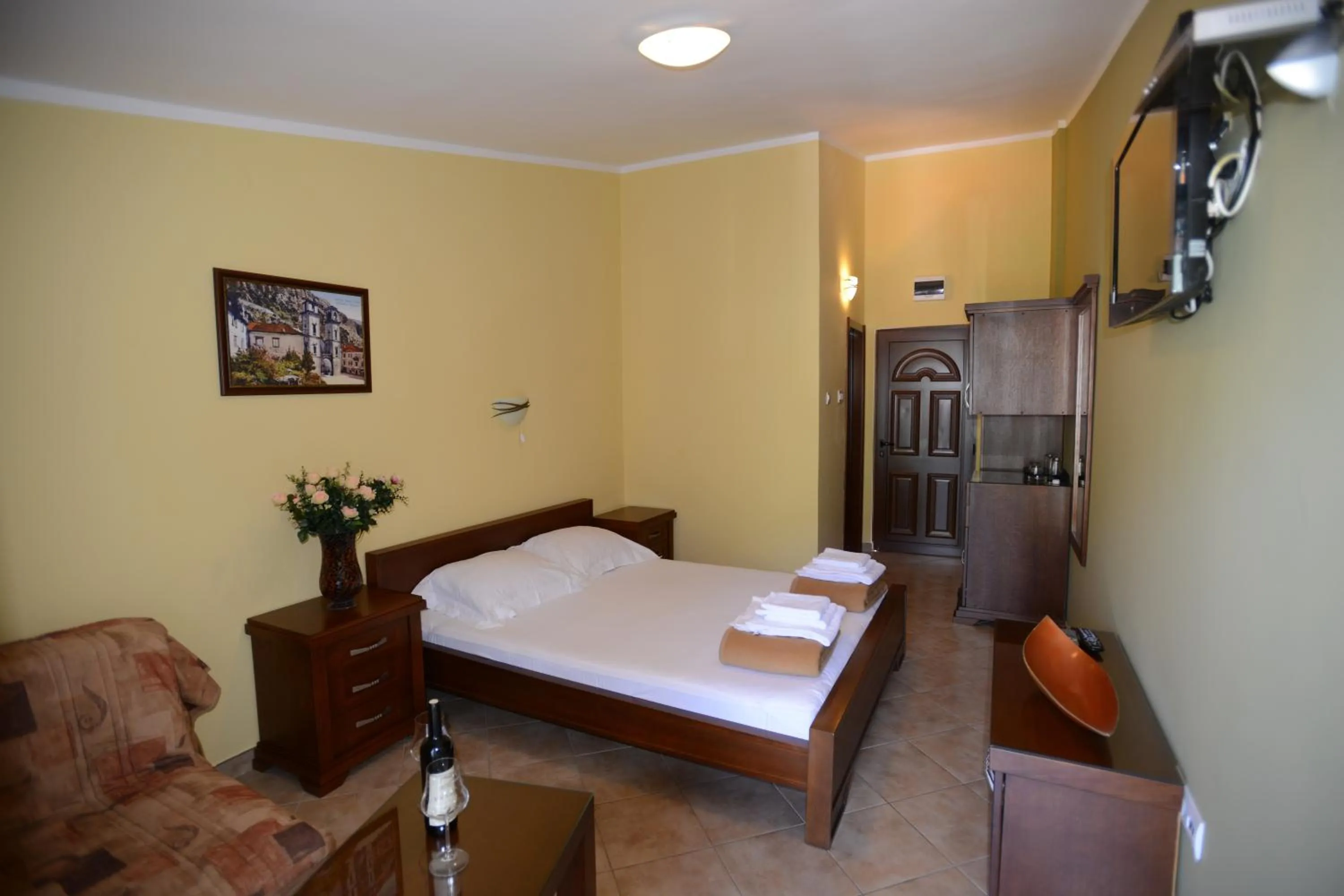 Photo of the whole room in ROOMS & APARTMENTS DOBROTSKI DVORI