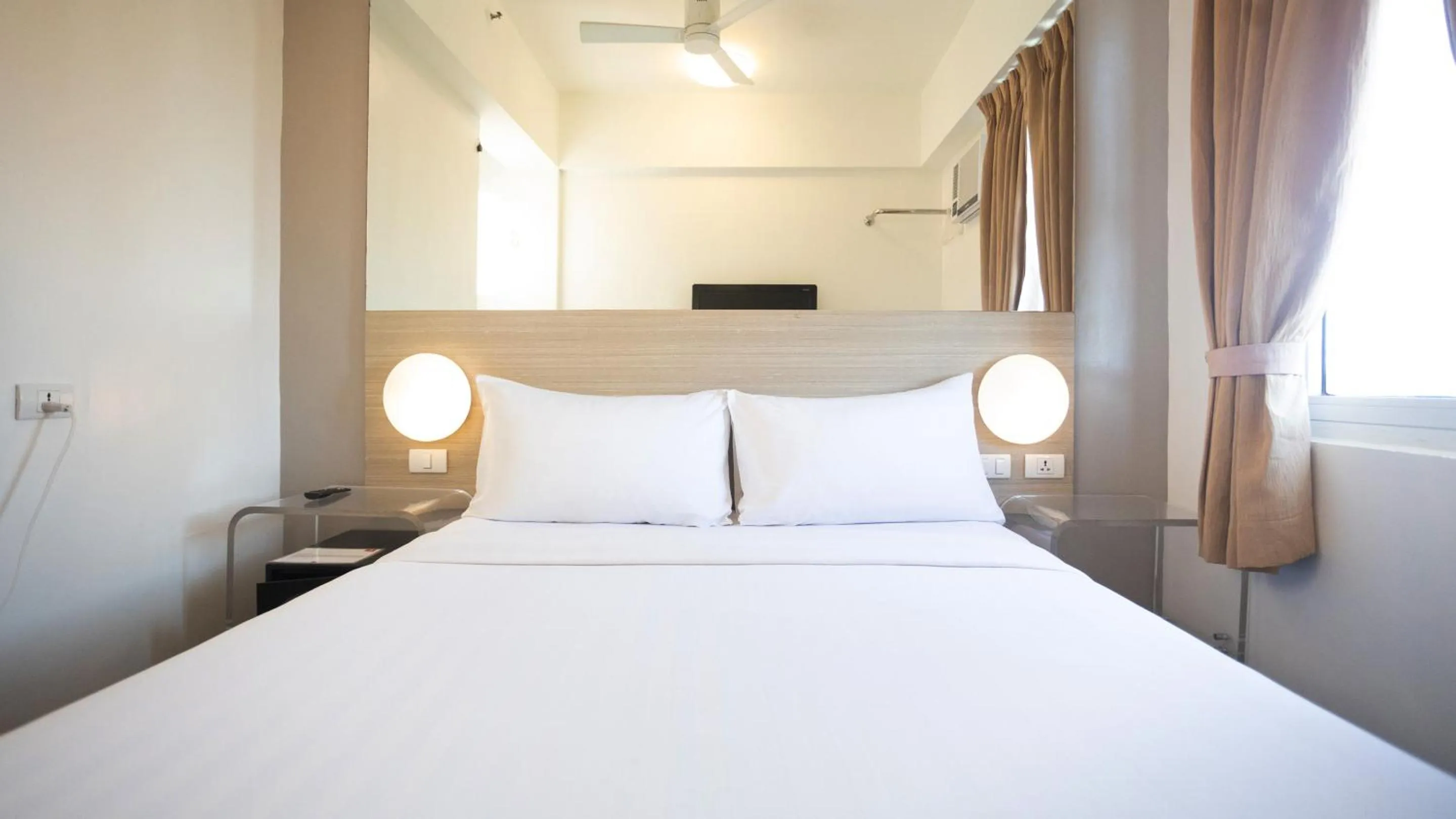 Bed in Red Planet Cebu