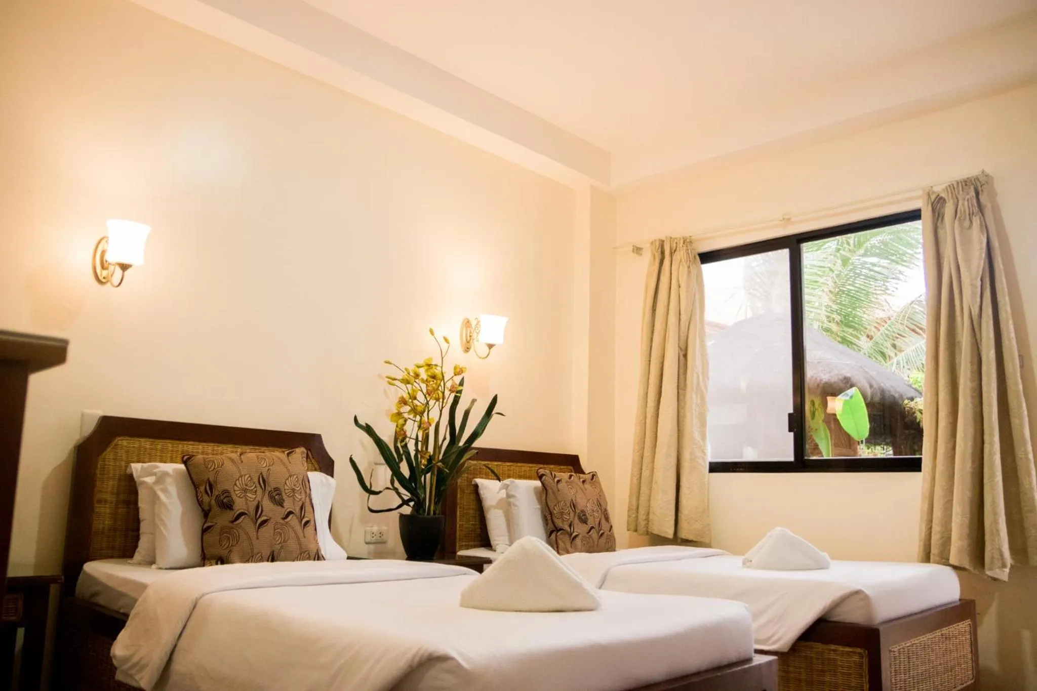 Bed in Marick Beach Resort