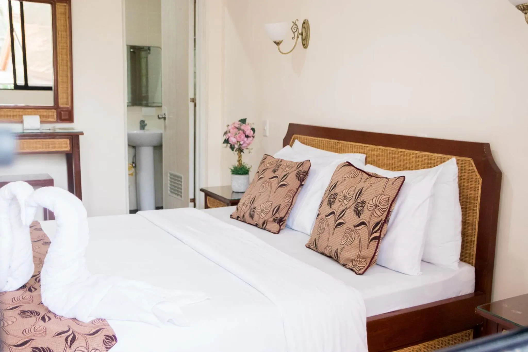 Bed in Marick Beach Resort