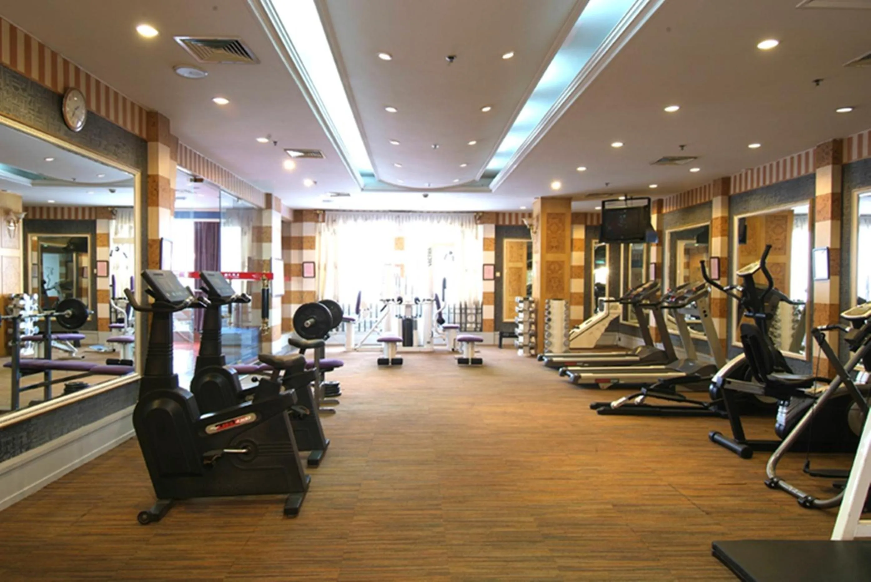 Fitness centre/facilities in Chengdu Tibetan Hotel
