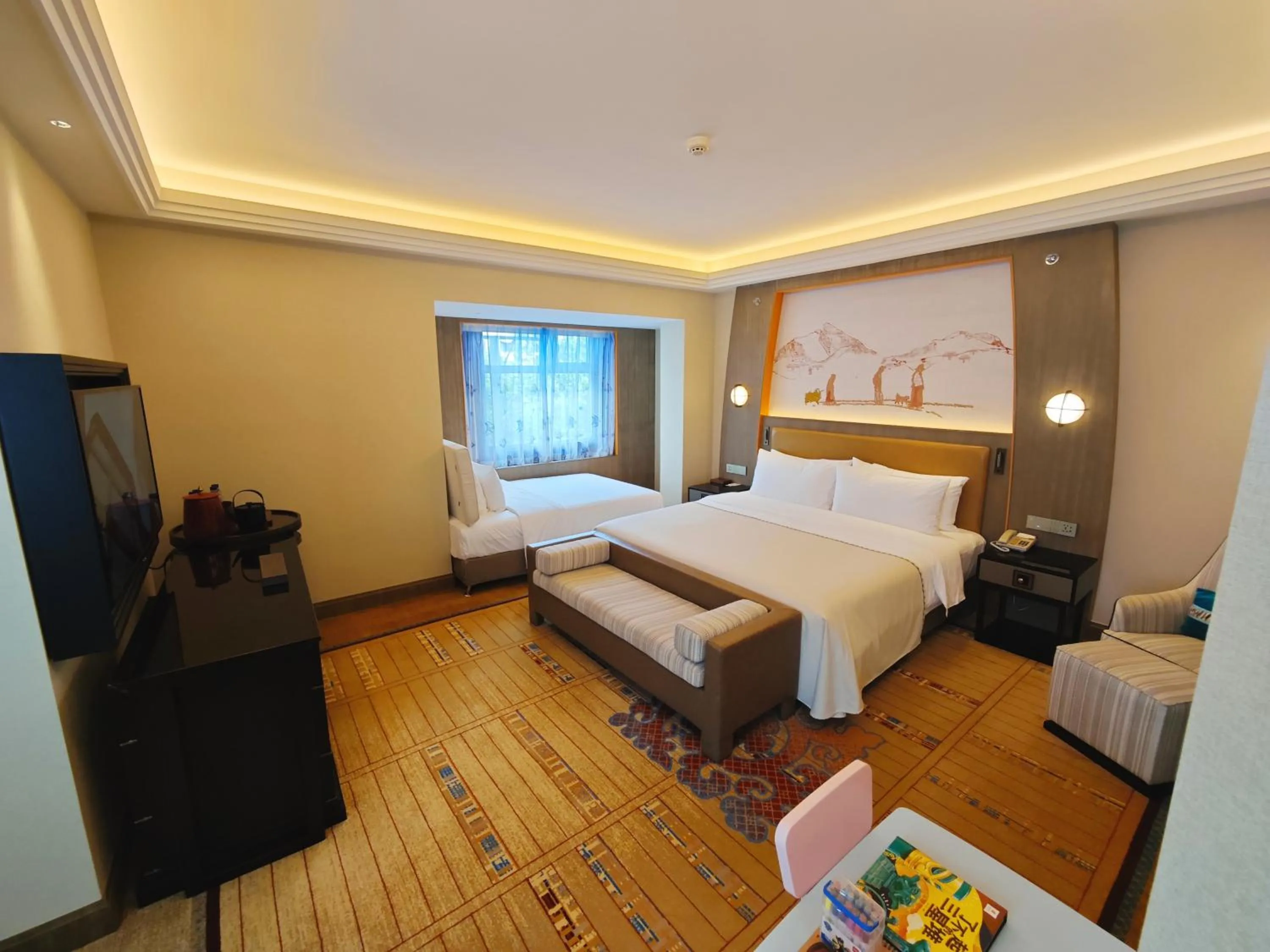 Photo of the whole room, Bed in Chengdu Tibetan Hotel