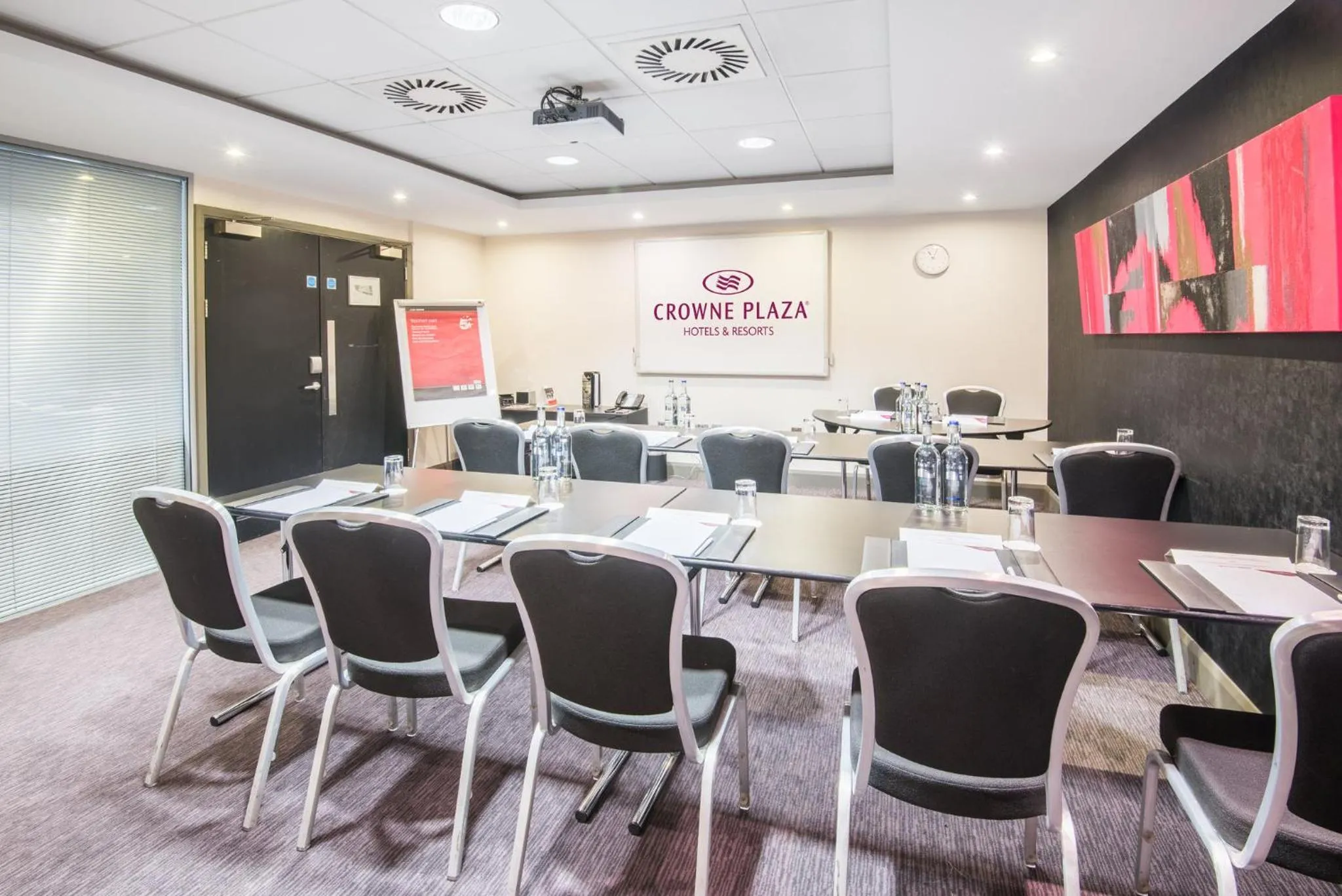 Meeting/conference room in Crowne Plaza Manchester City Centre by IHG