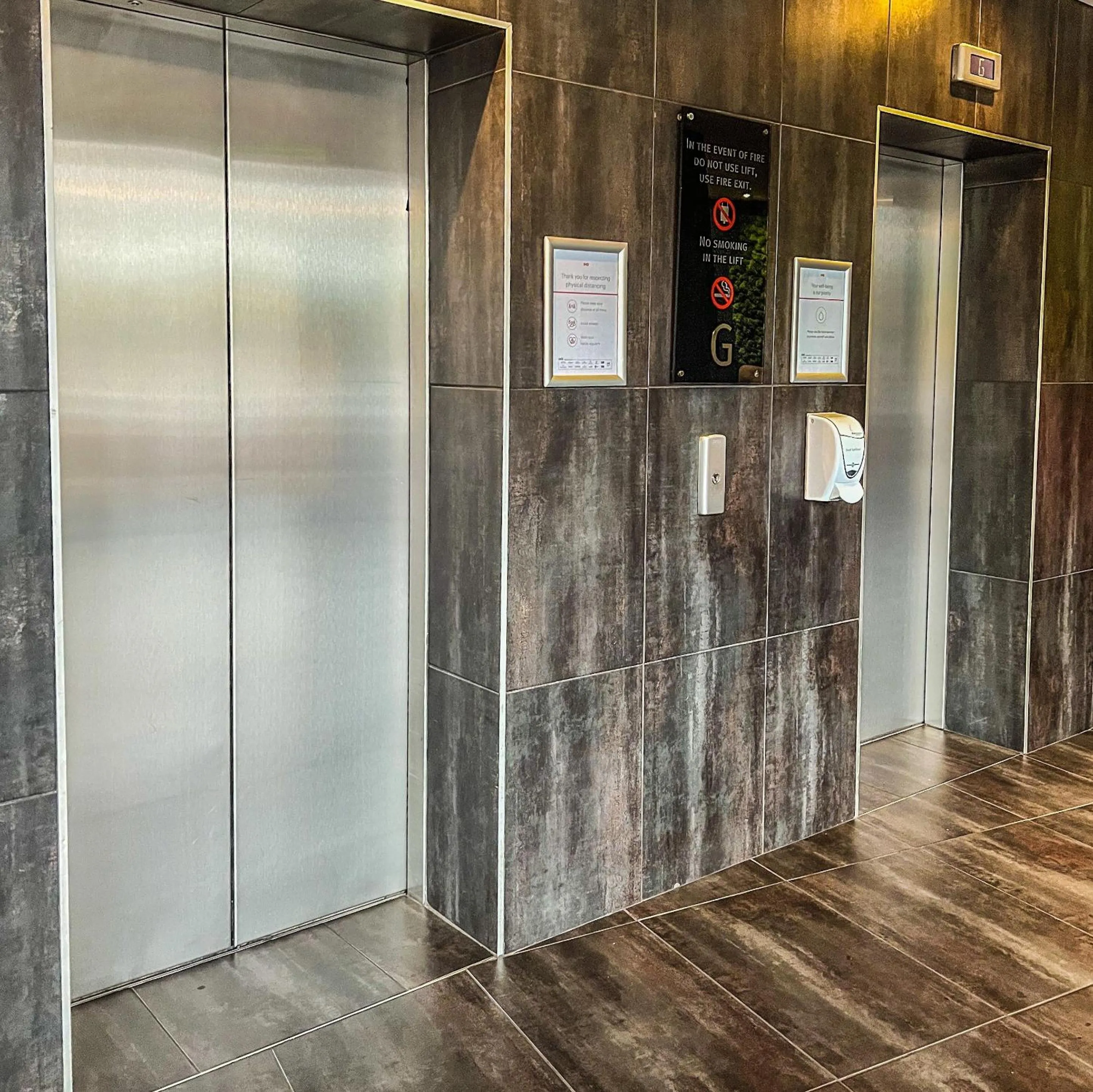 Lobby or reception in Crowne Plaza Manchester City Centre by IHG