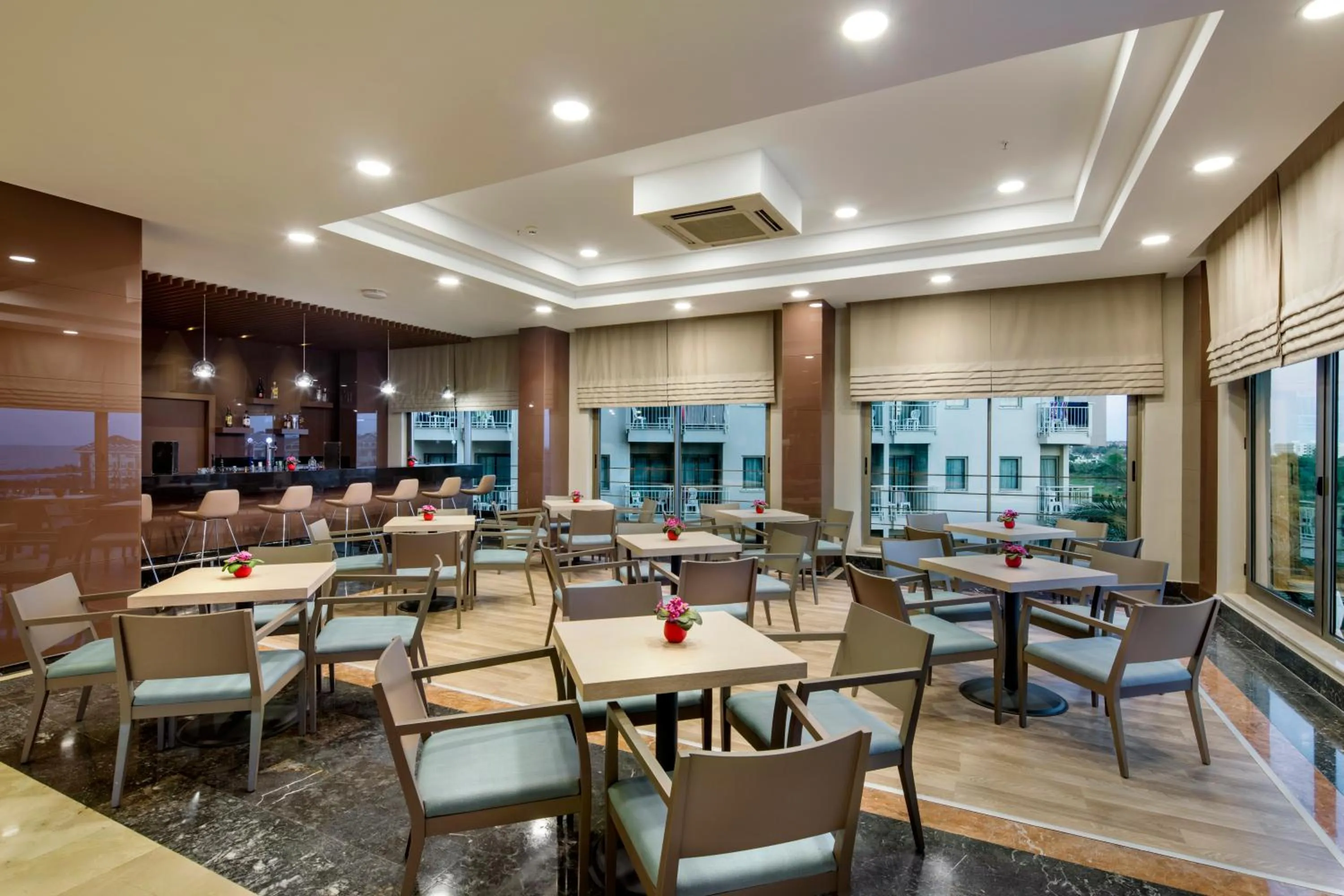 Seating area in Novum Garden Side Hotel