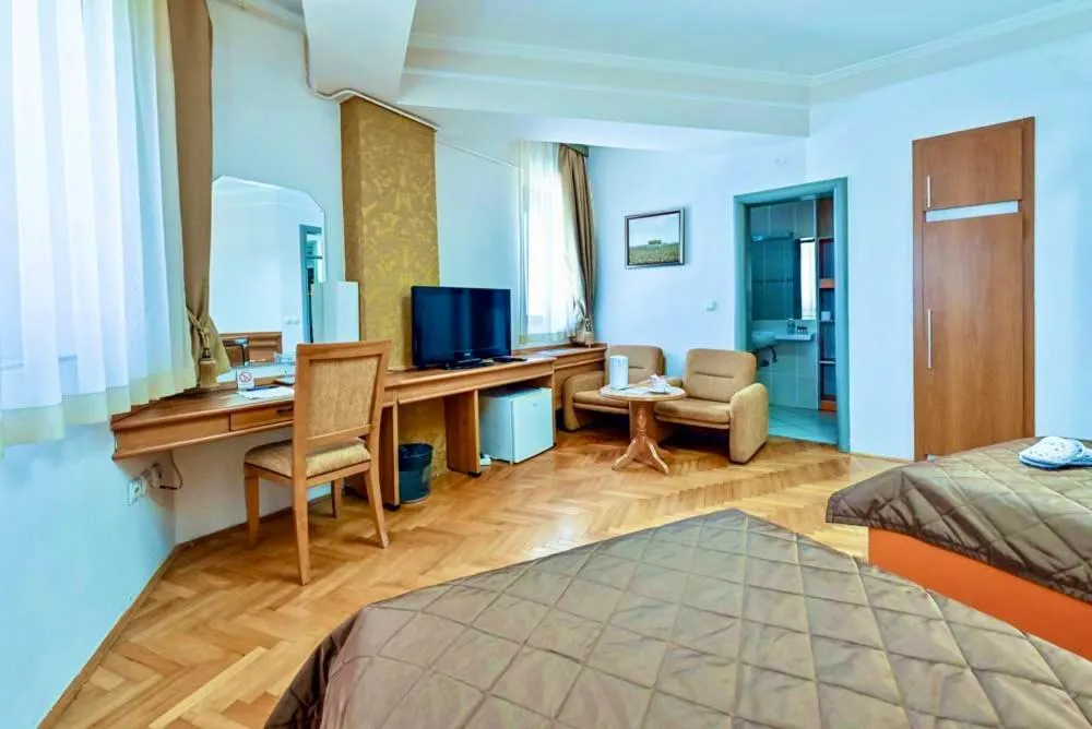 Photo of the whole room, Bed in Sole Mio Wellness & SPA