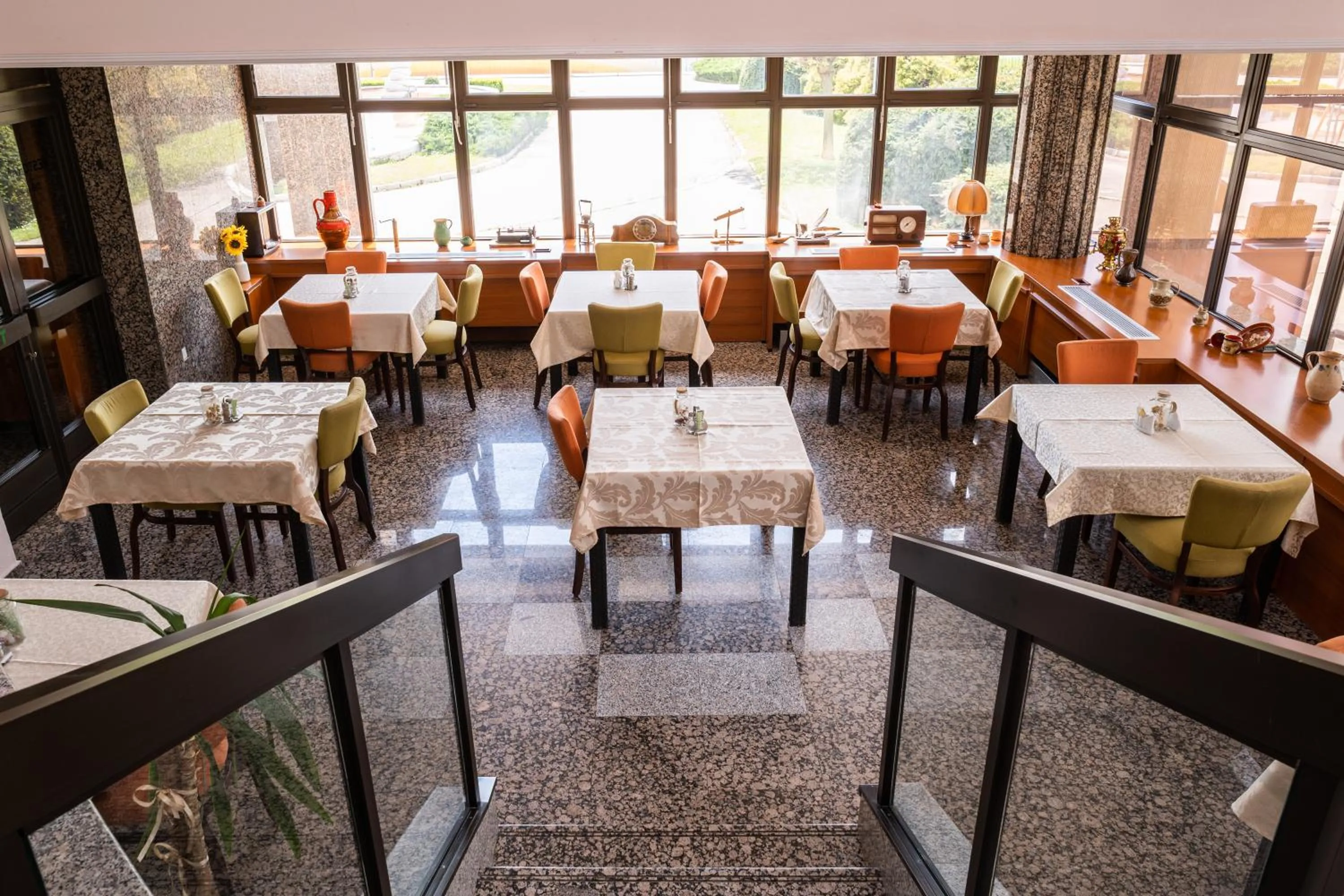 Restaurant/places to eat in Sole Mio Wellness & SPA