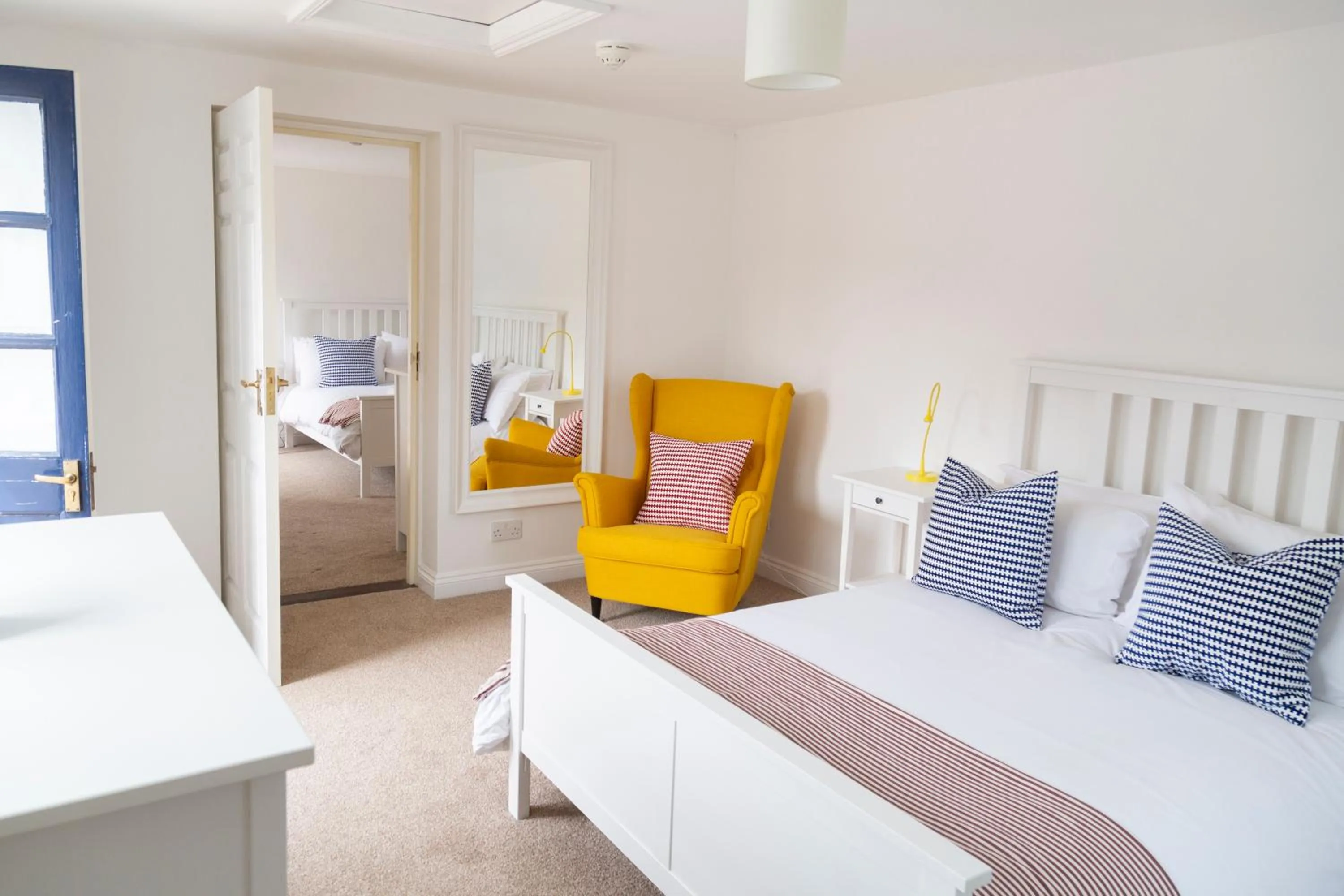 Bedroom, Bed in Five Bells Inn, Wrentham