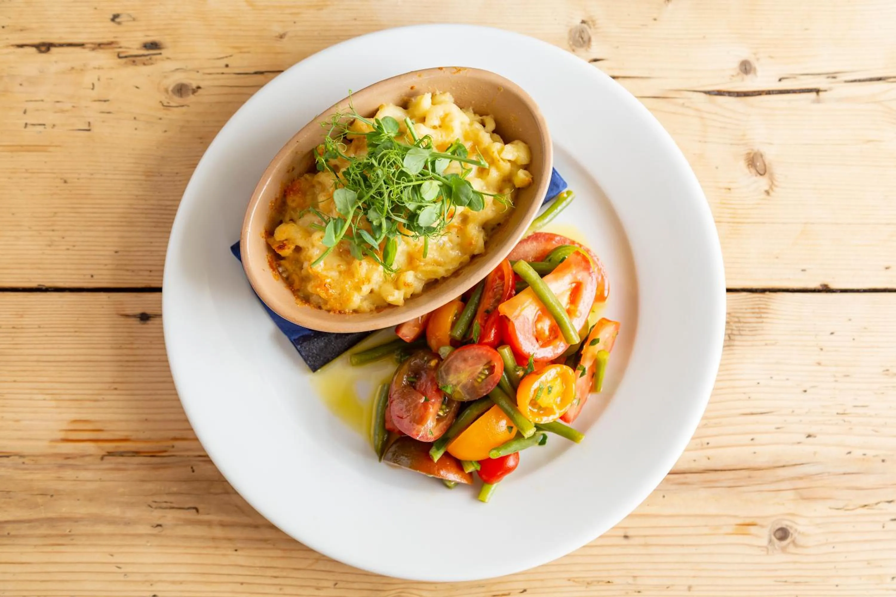 Food in Five Bells Inn, Wrentham