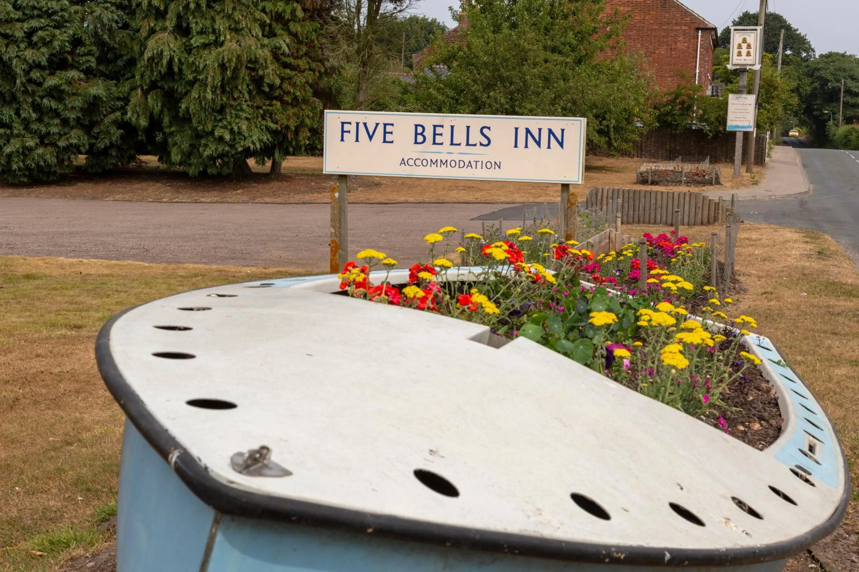 Property building in Five Bells Inn, Wrentham