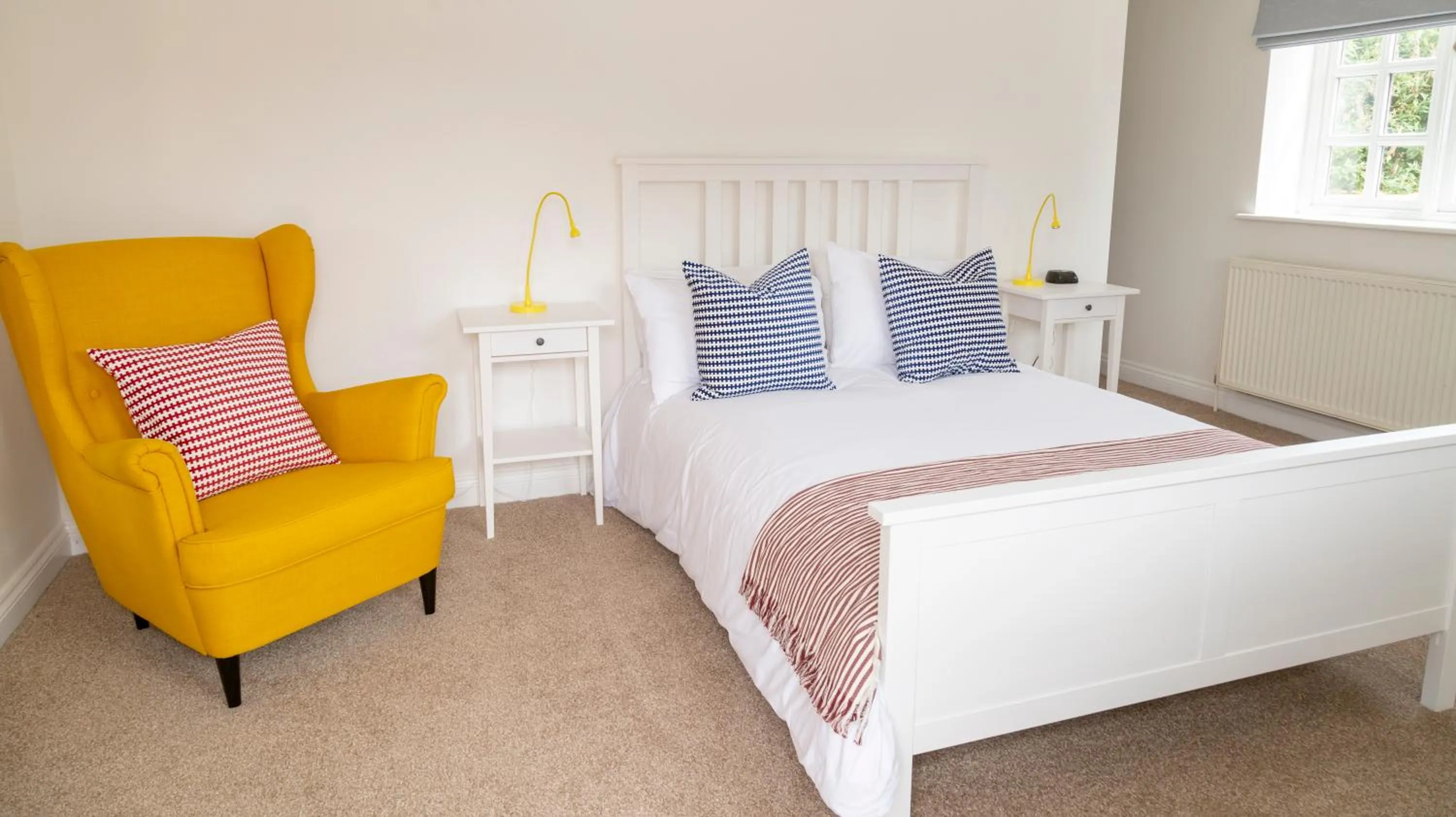 Bed in Five Bells Inn, Wrentham