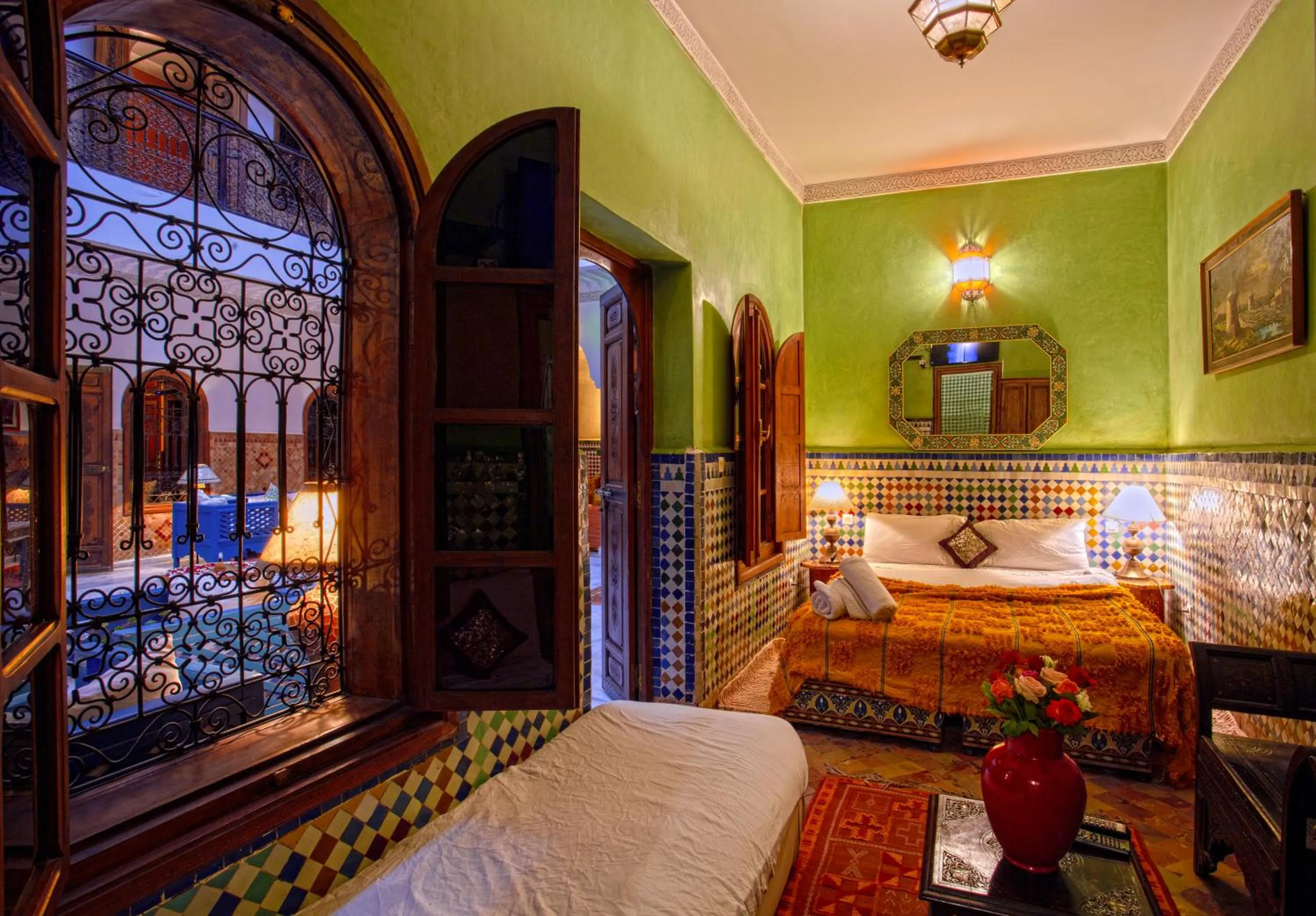Photo of the whole room, Bed in Riad Lakhdar