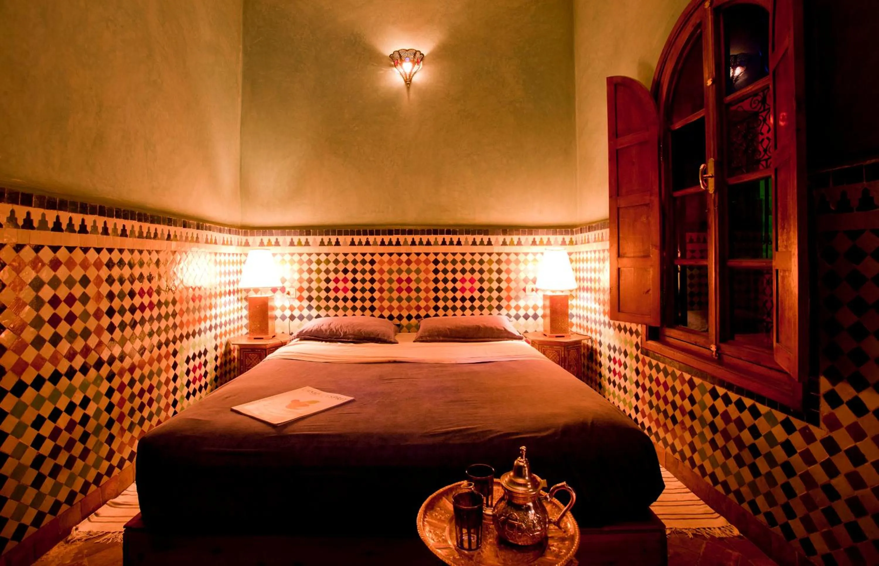 Photo of the whole room, Bed in Riad Lakhdar