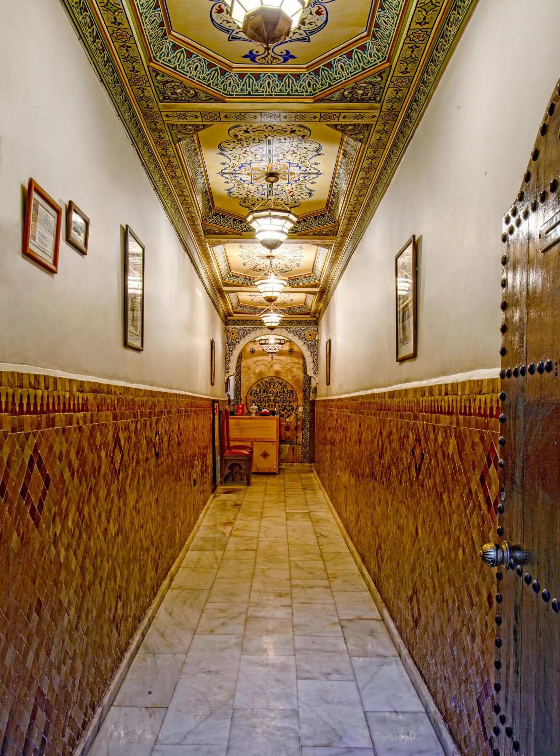 Facade/entrance in Riad Lakhdar