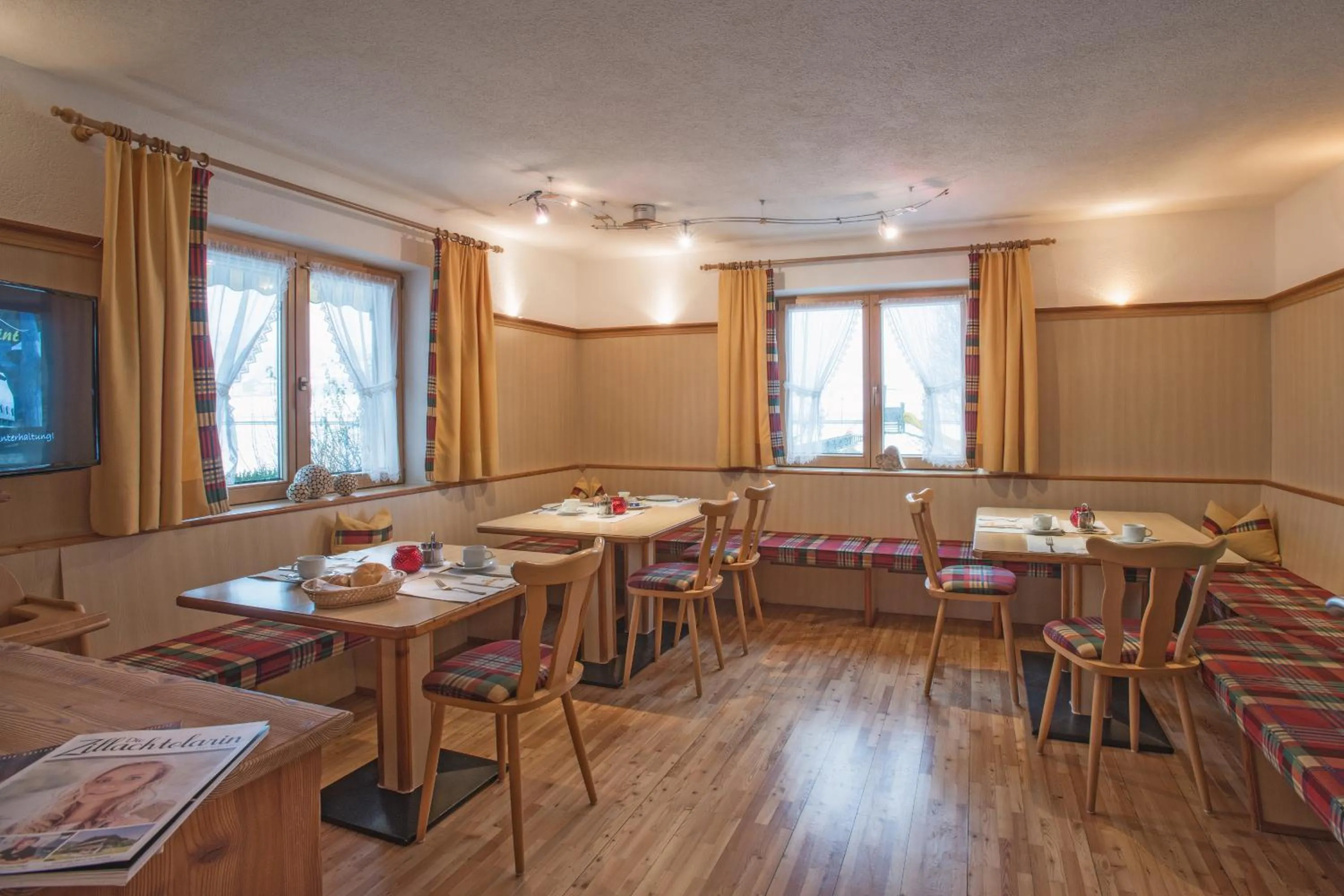 Dining area in Ferienhof Stadlpoint