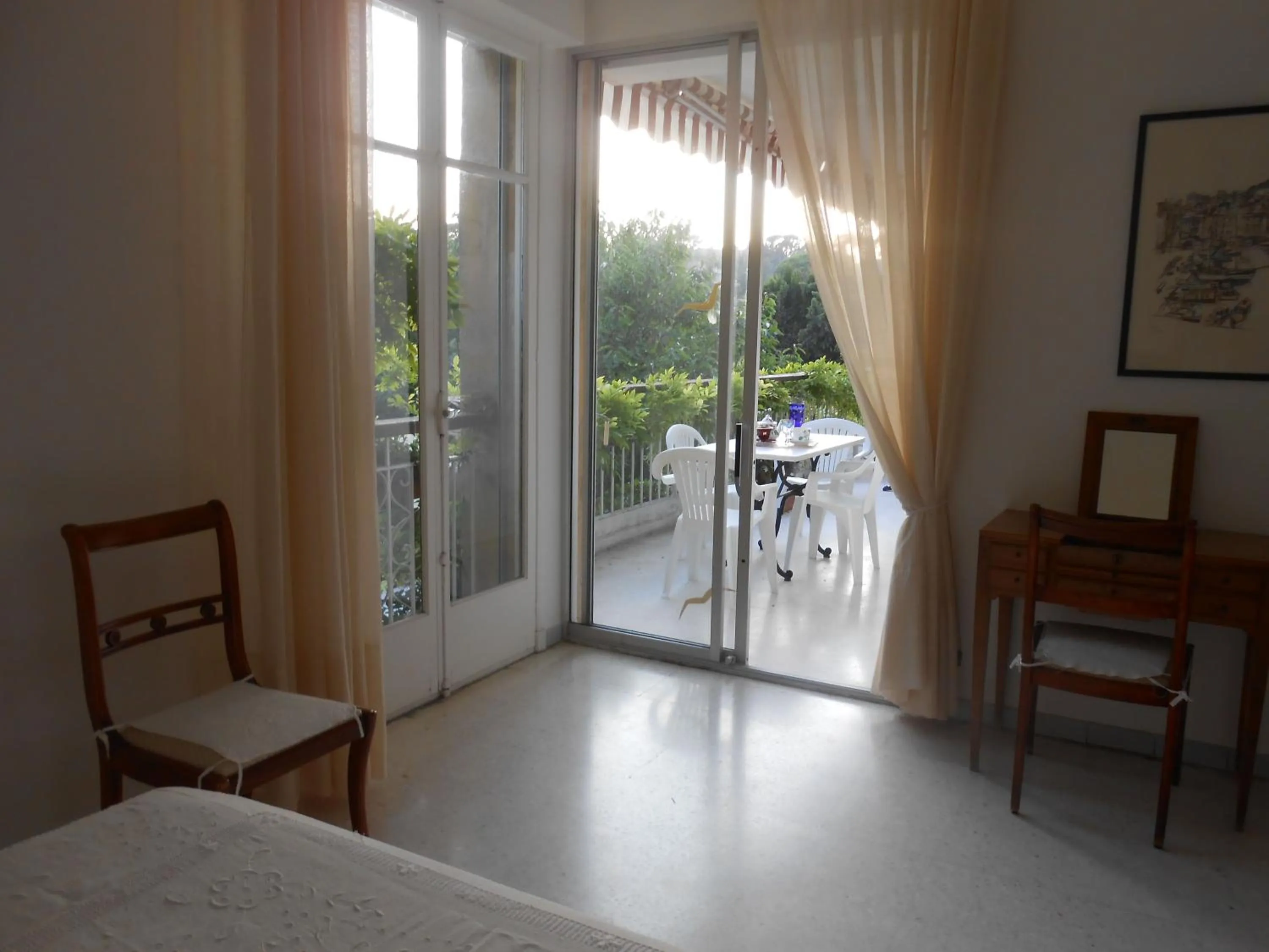 Property building in Chez Mamouska