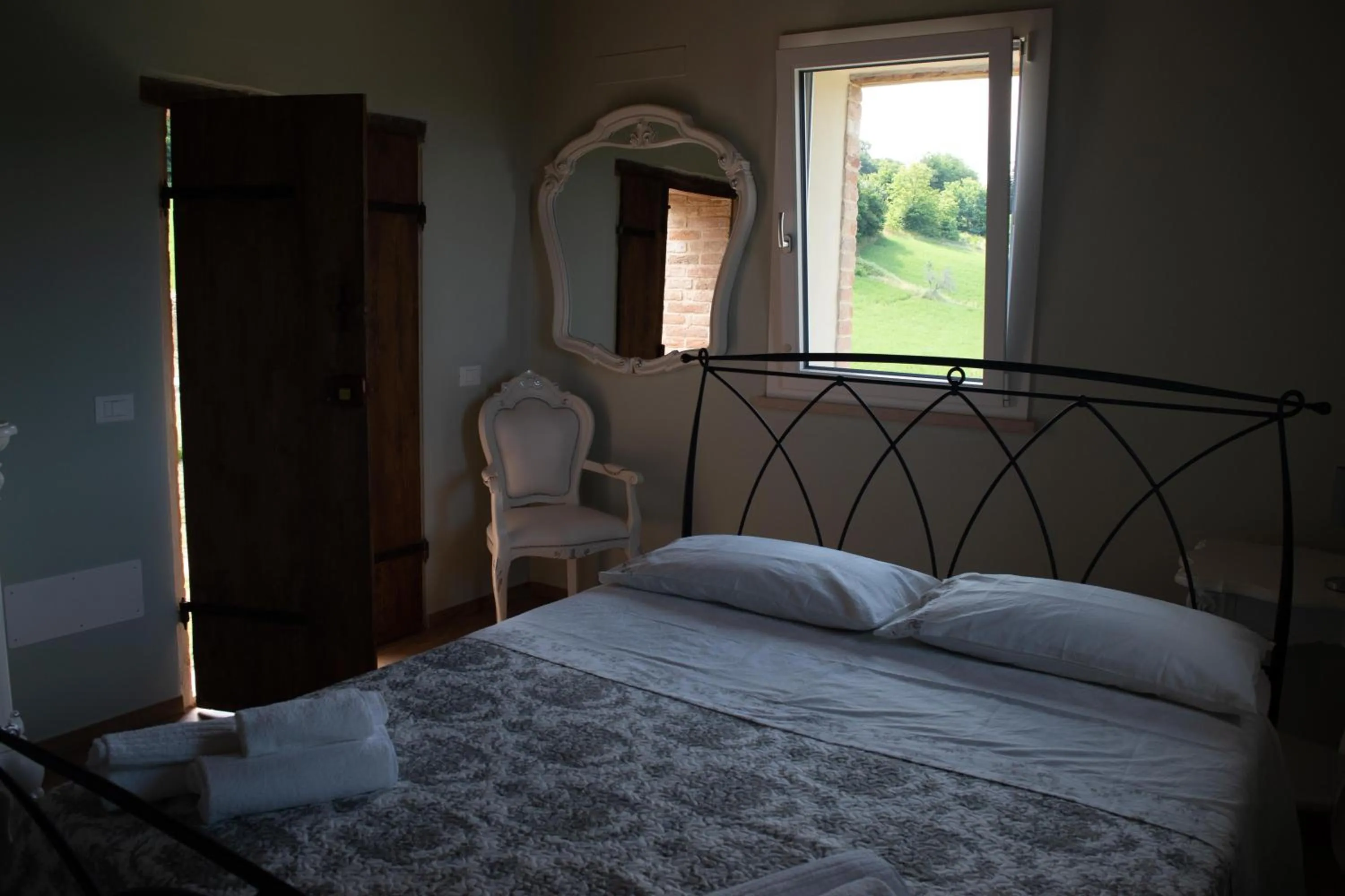 Photo of the whole room, Bed in B&B Le Quattro Civette