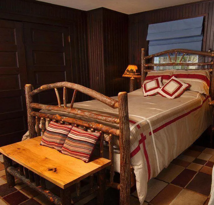 Cobblescote on the Lake