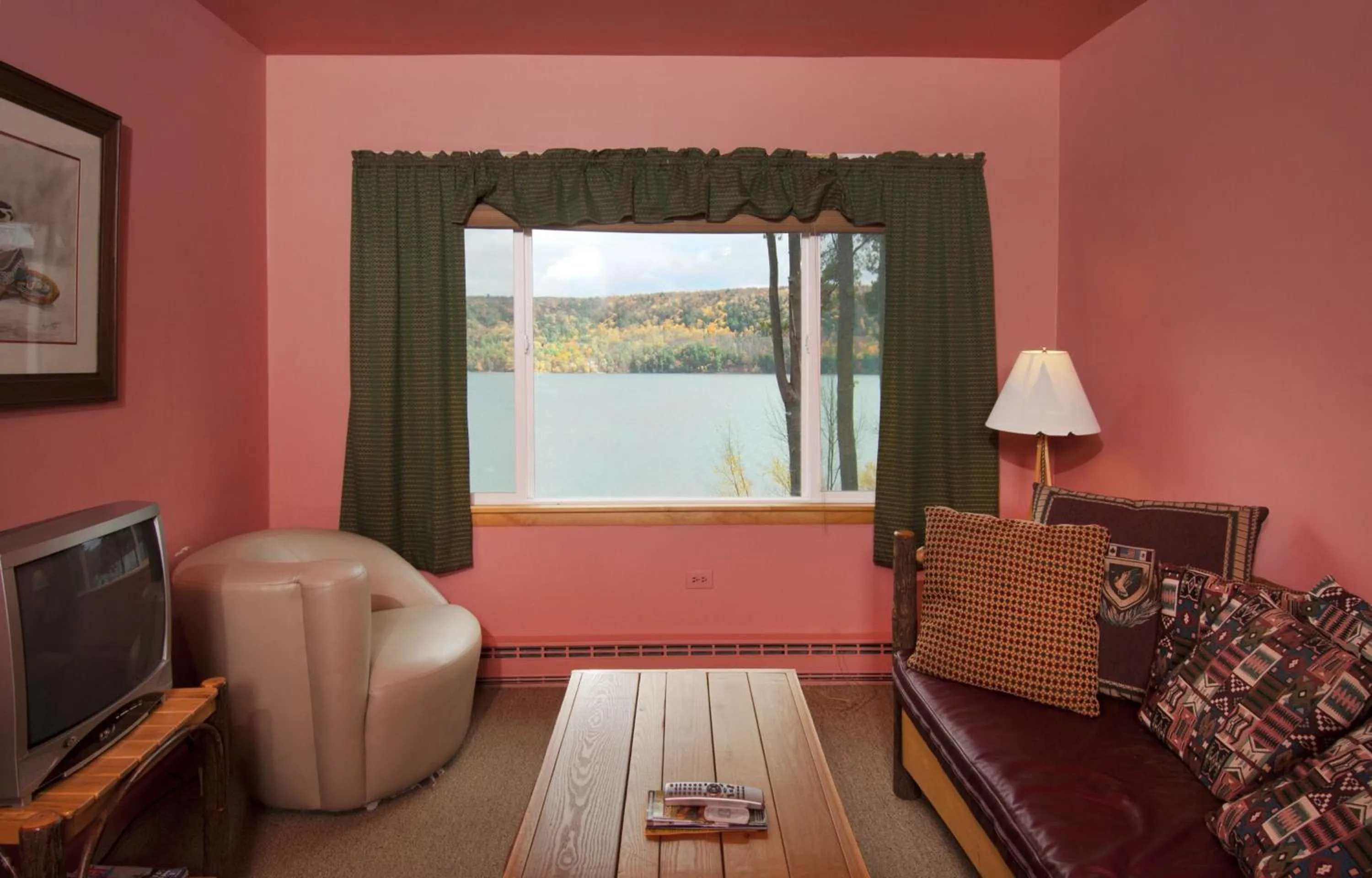 Cobblescote on the Lake