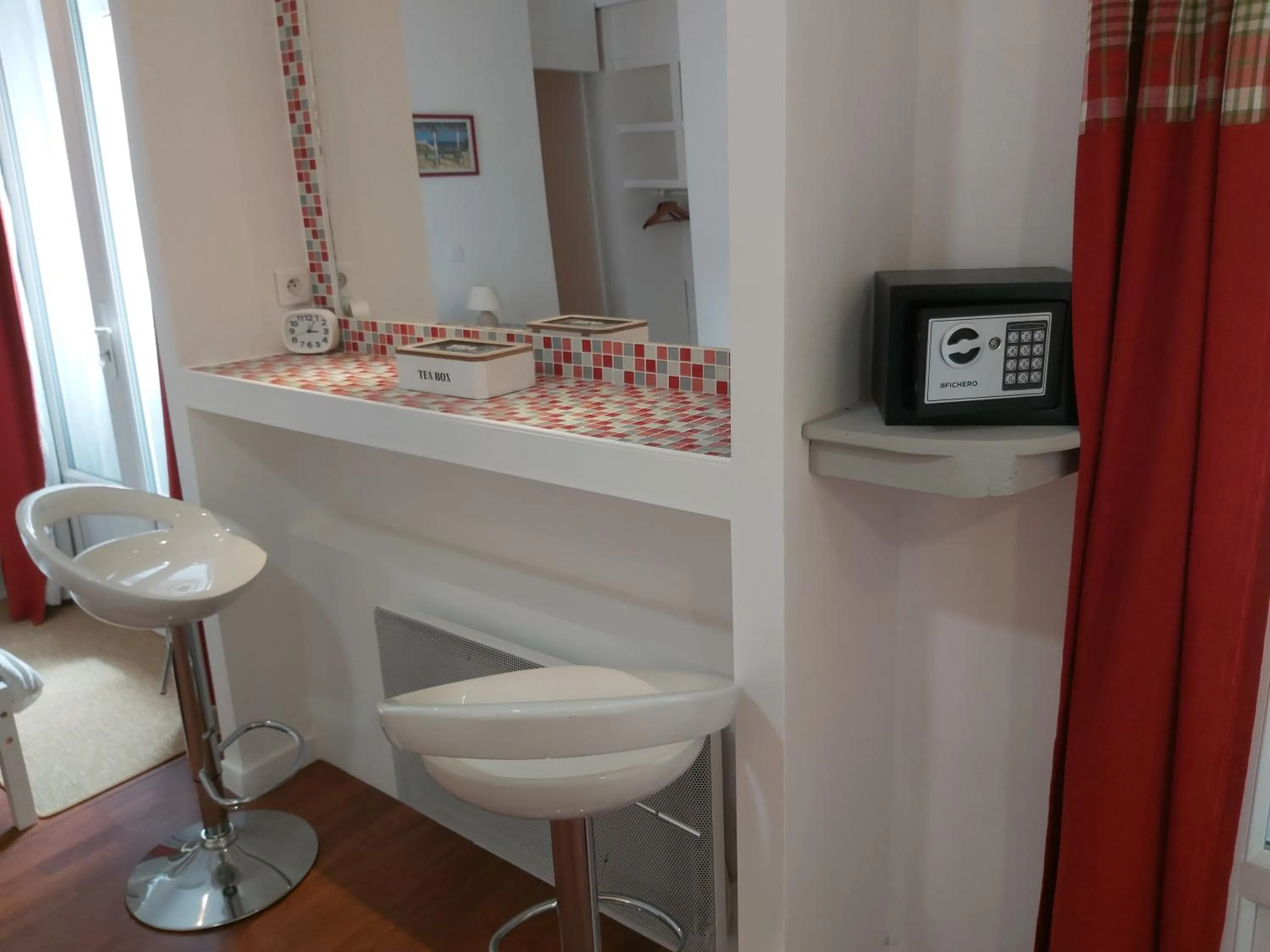 minibar in la Résidence Berceau de Bernadette - Bernadette's cradle - Near Bernadette'House