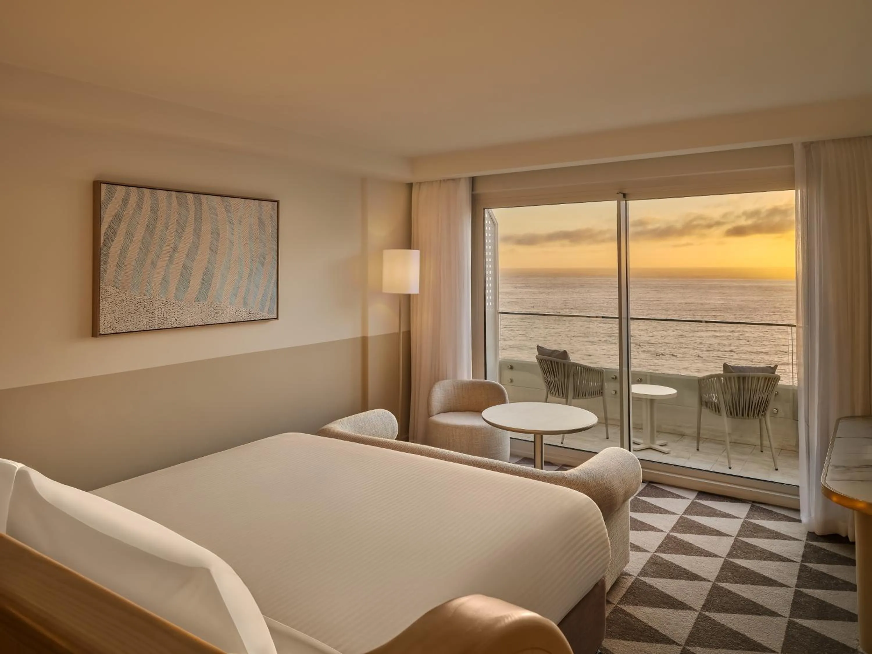 Bedroom, Bed in InterContinental Sydney Coogee Beach by IHG