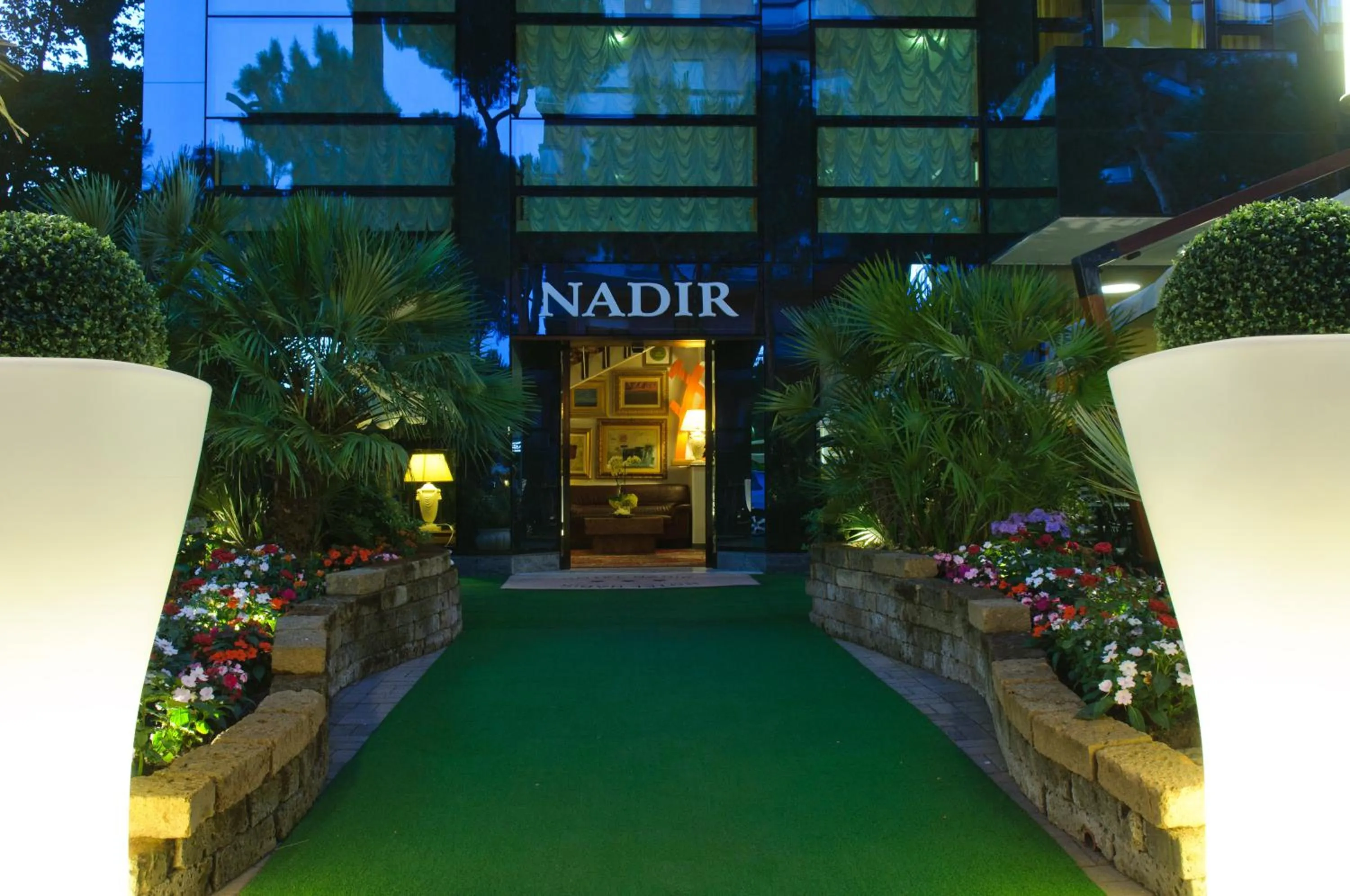 Facade/entrance in Hotel Nadir