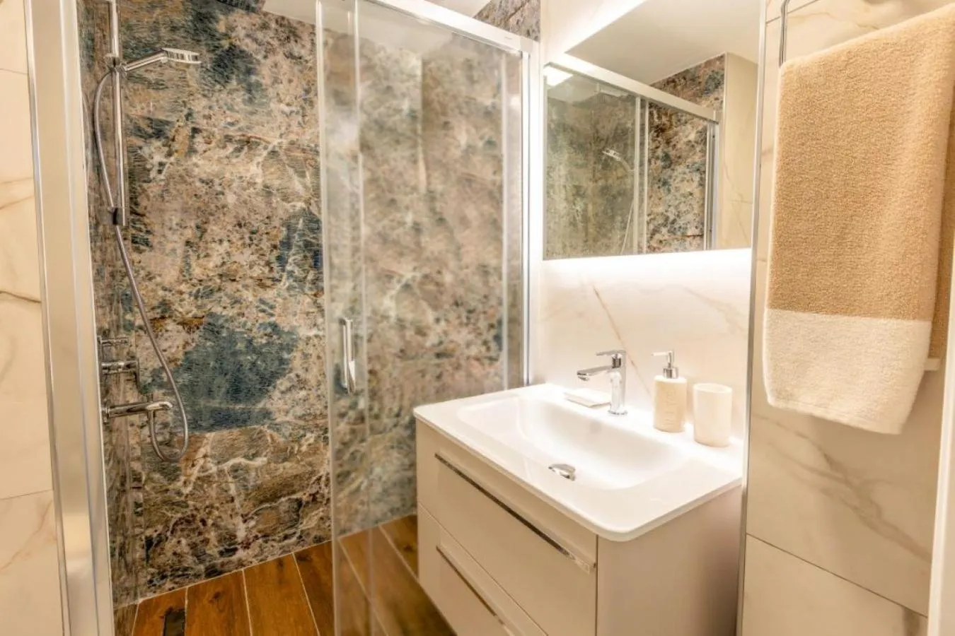 Toilet in Motto Premium Hotel&Spa