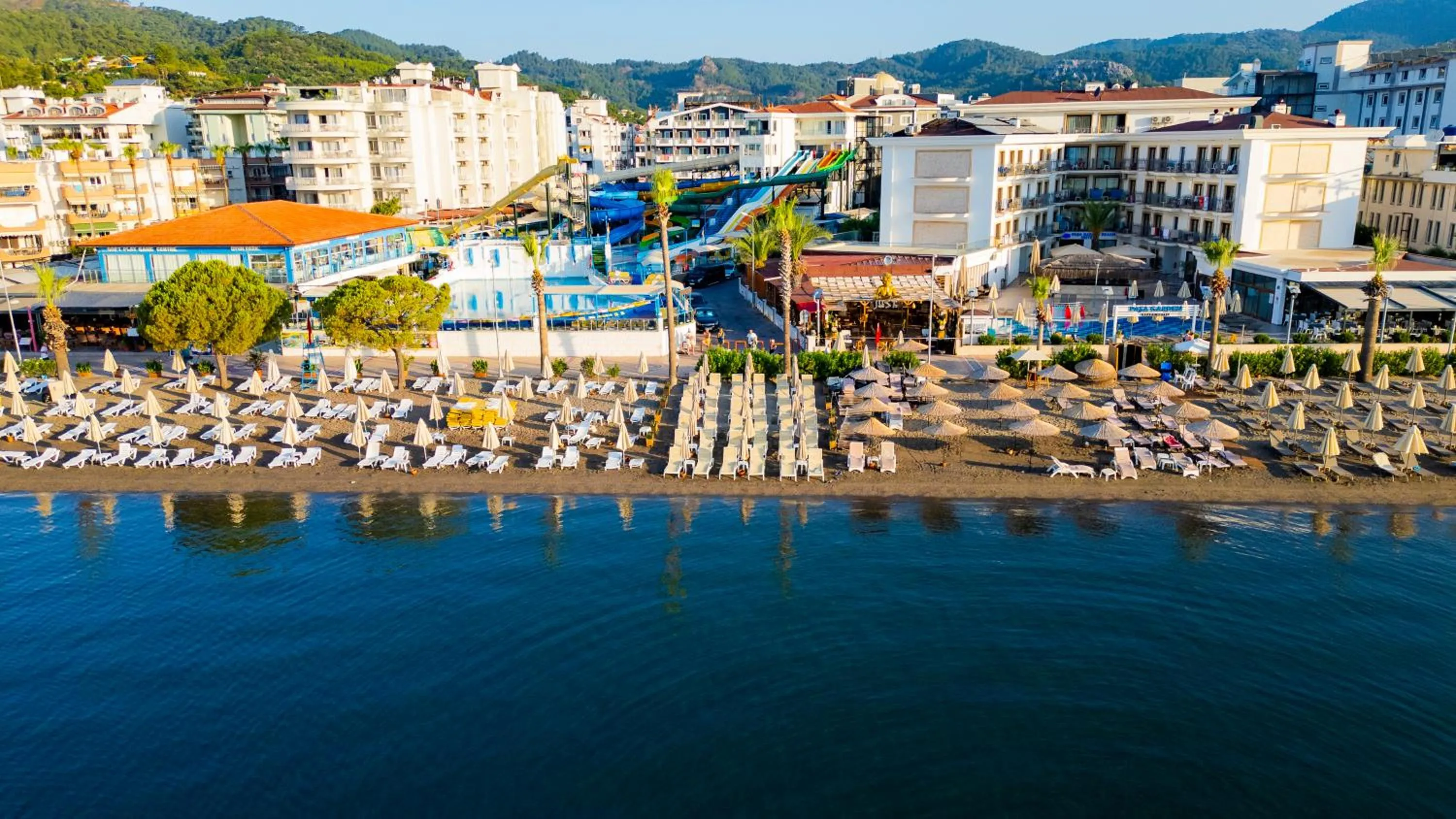 Beach in Motto Premium Hotel&Spa