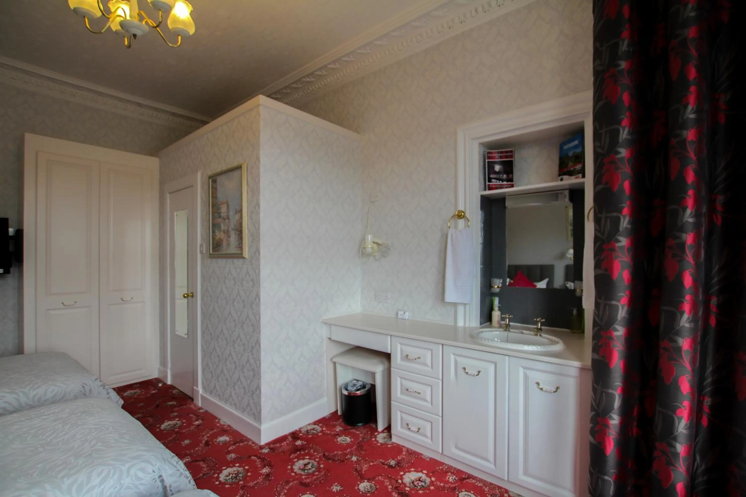 Bedroom in Dunallan Guest House