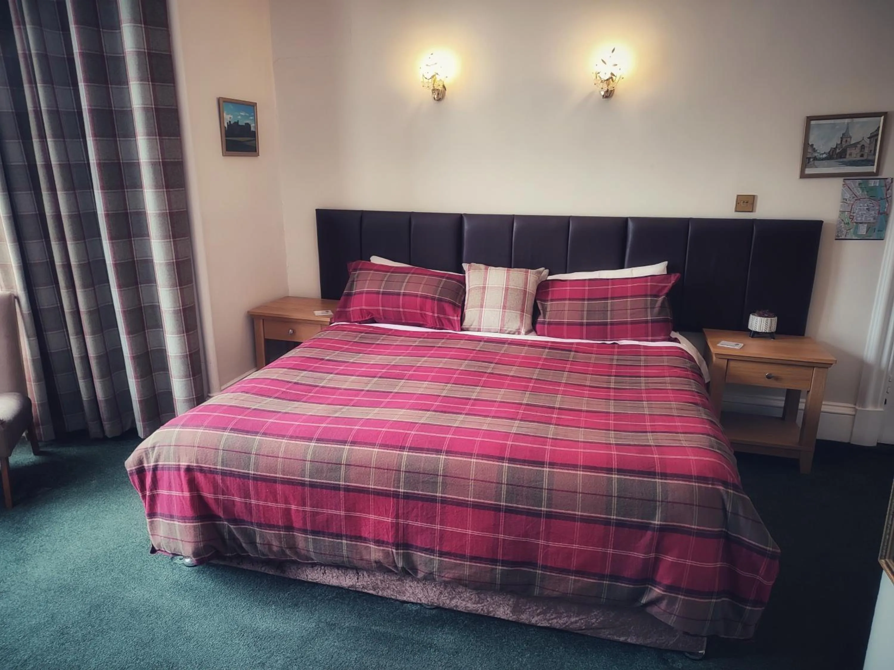 Family, Bed in Dunallan Guest House