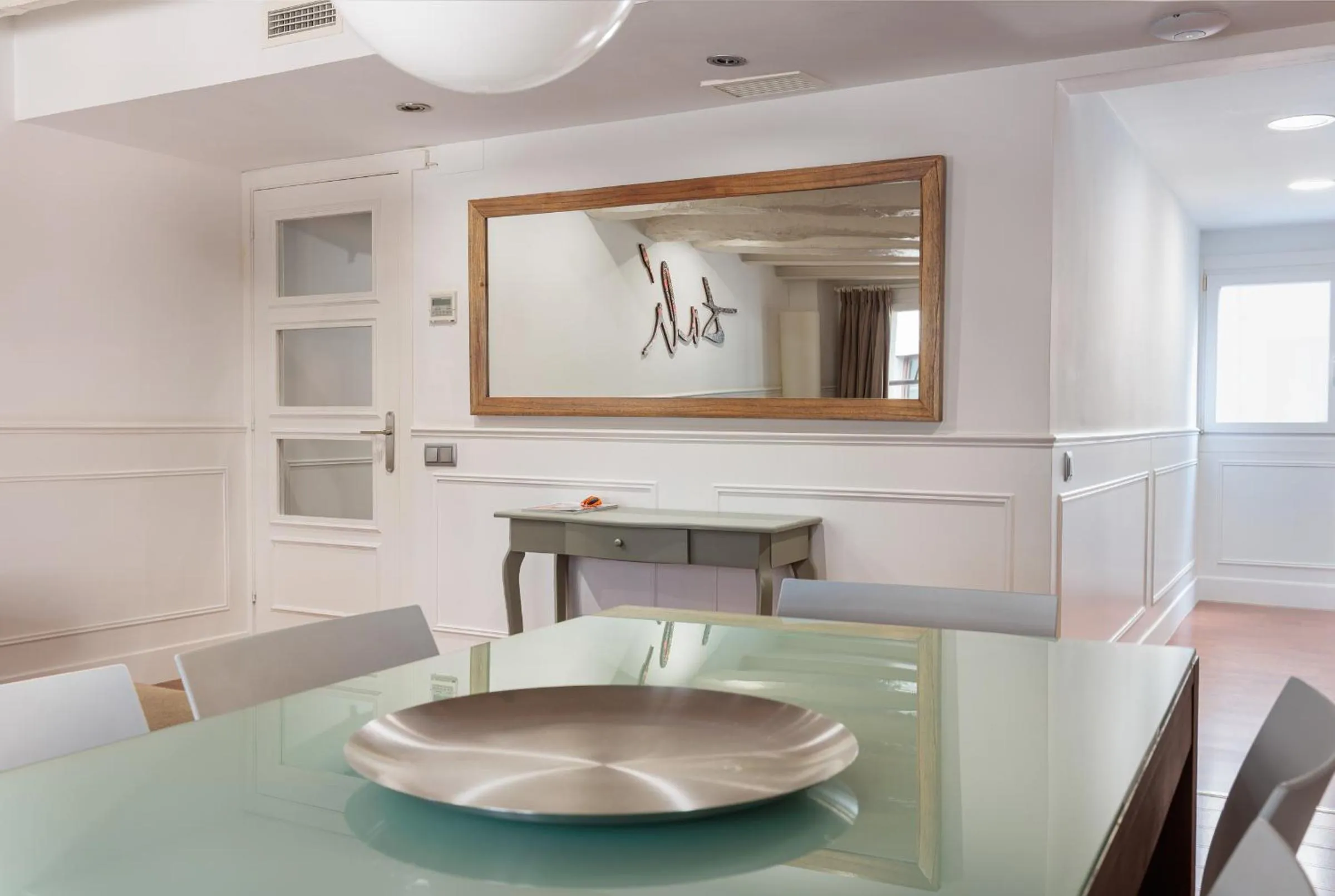 Dining area in Enjoybcn Dali Apartments