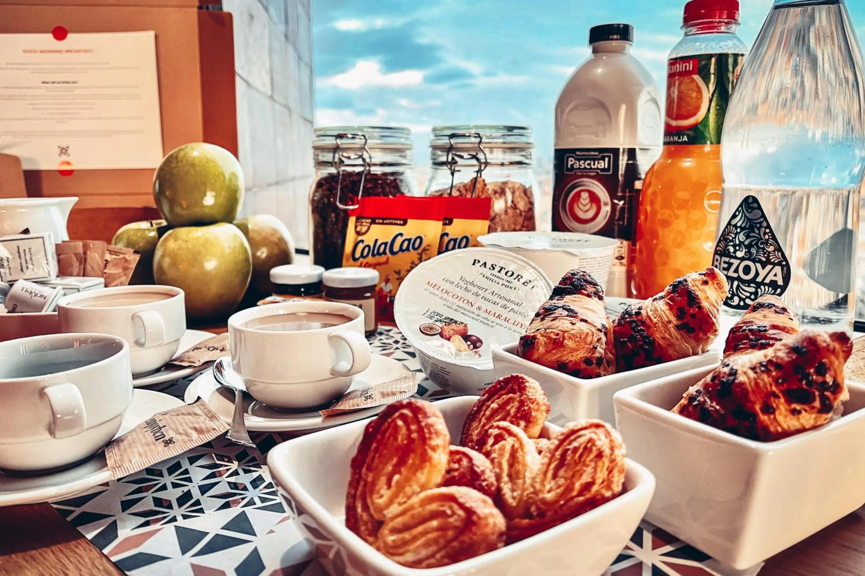 Breakfast in Enjoybcn Dali Apartments