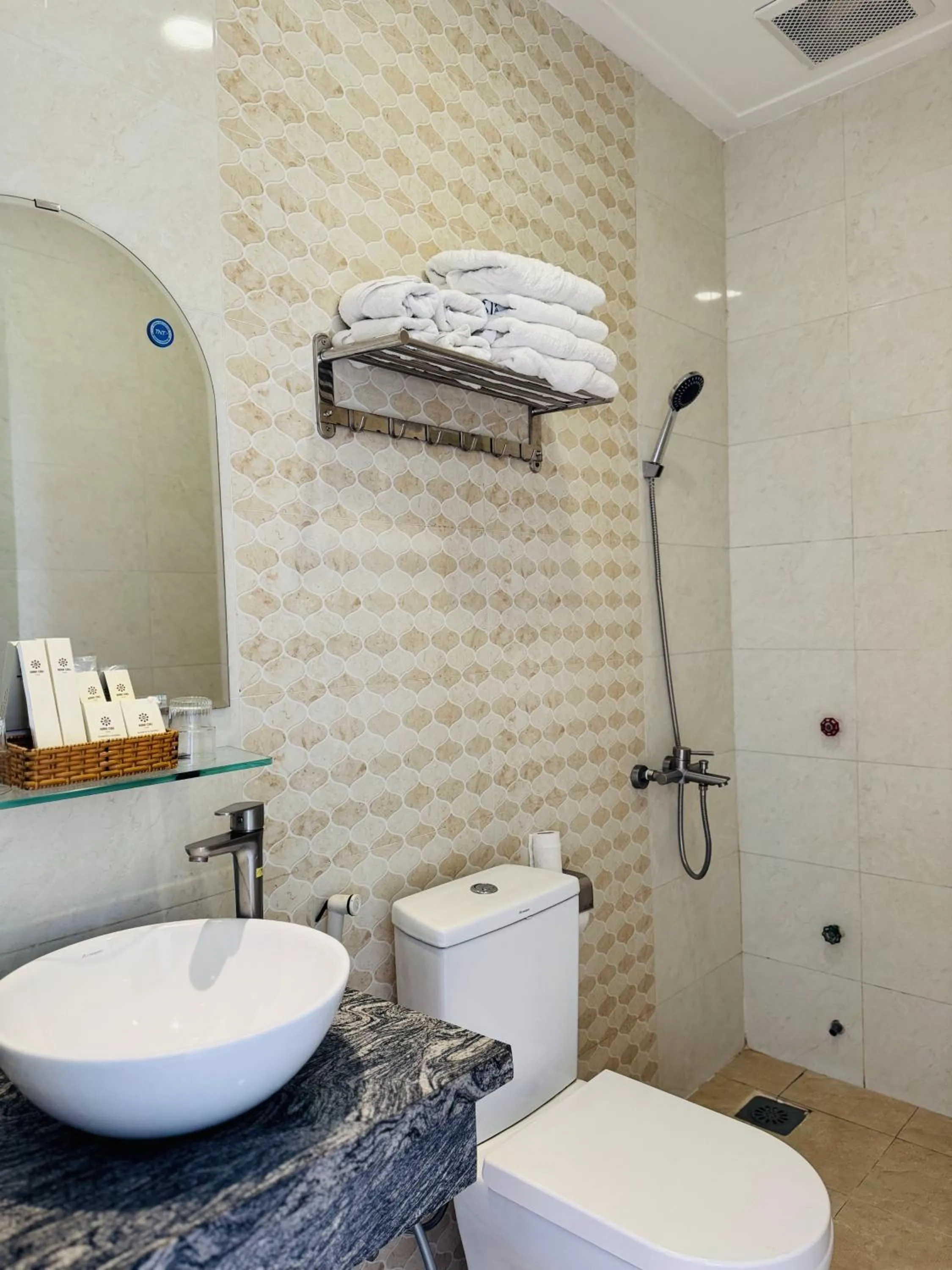 Bathroom in Ninh Chu 2 Hotel