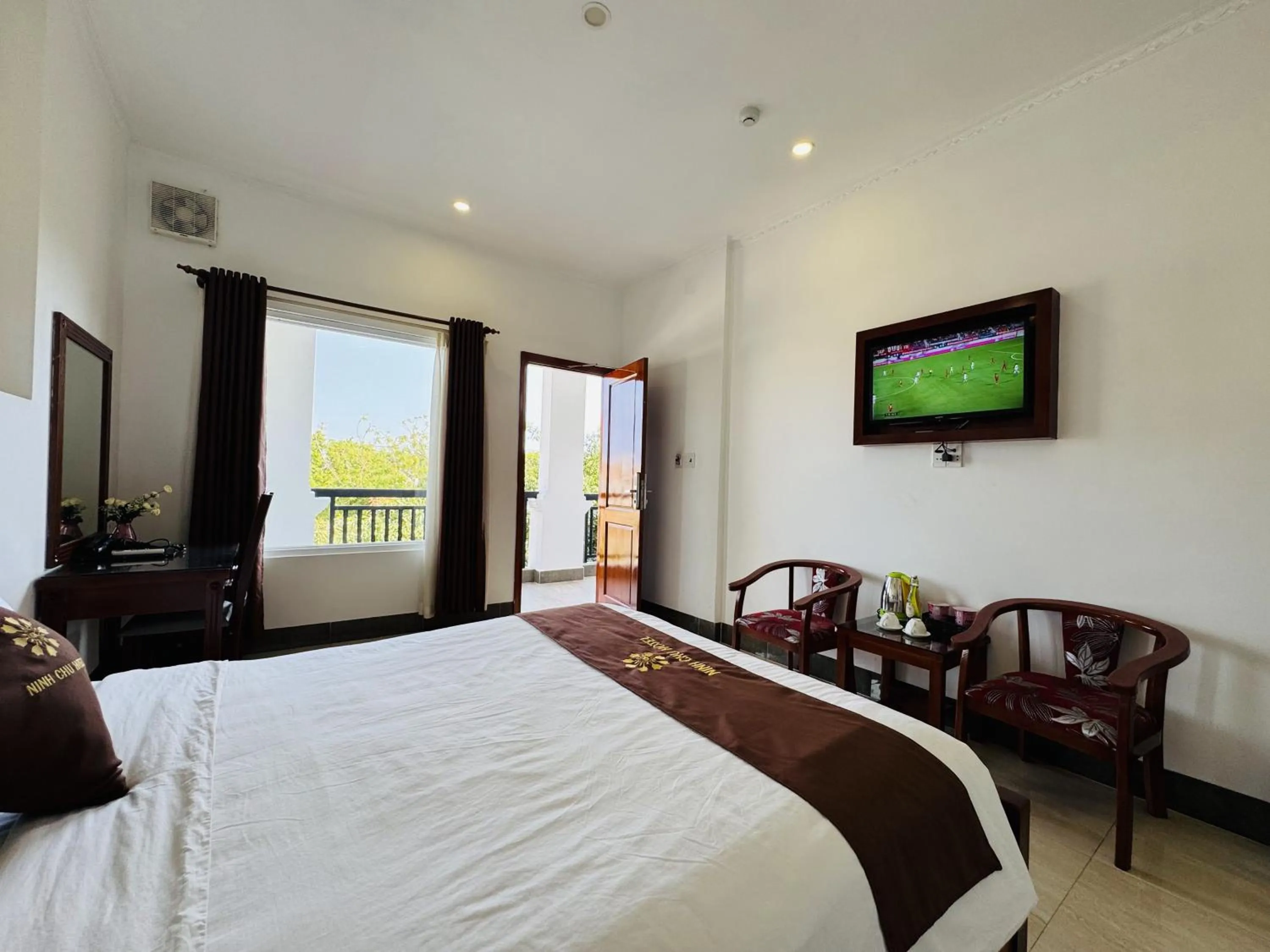 Bedroom, Bed in Ninh Chu 2 Hotel