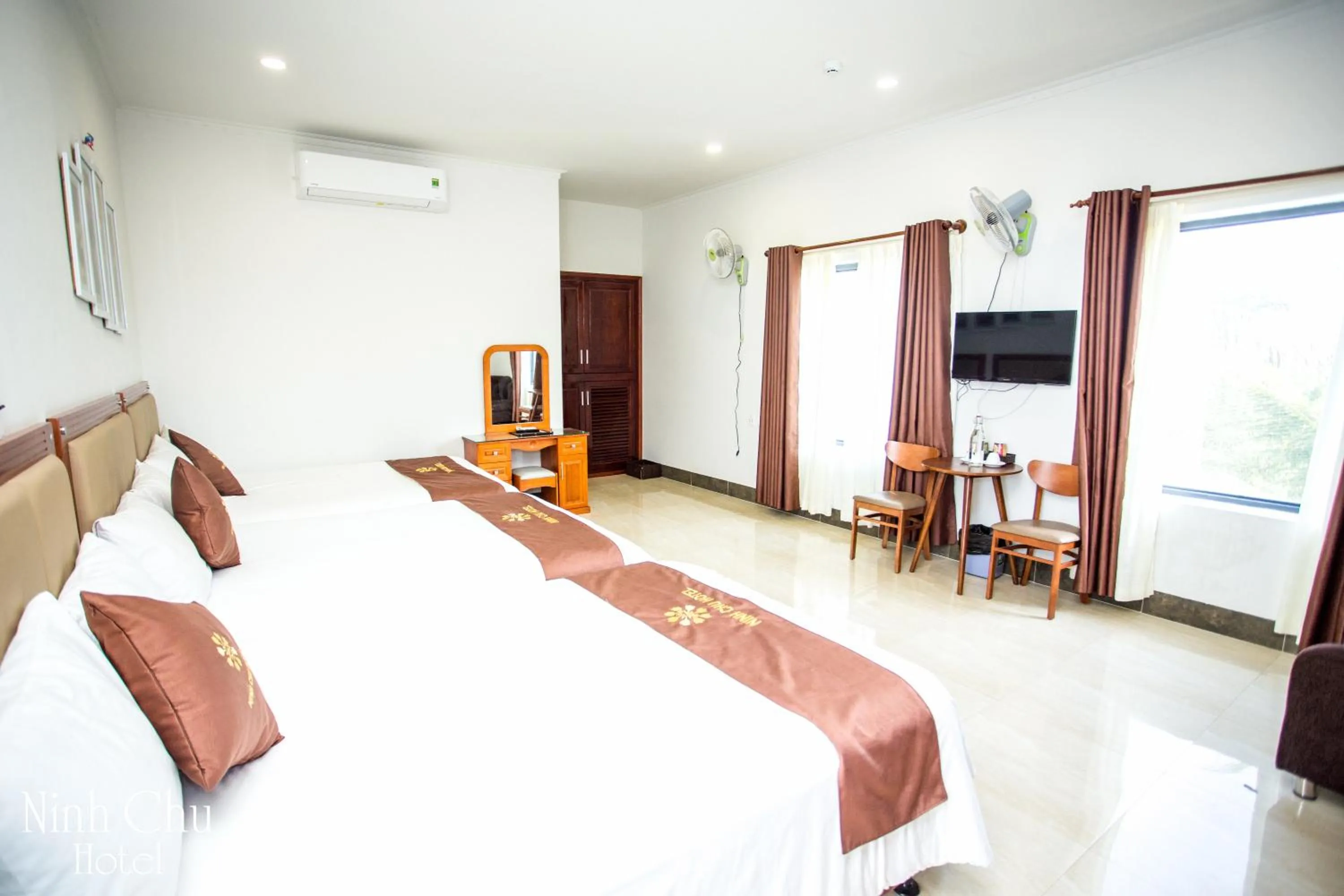 Bedroom, Bed in Ninh Chu 2 Hotel