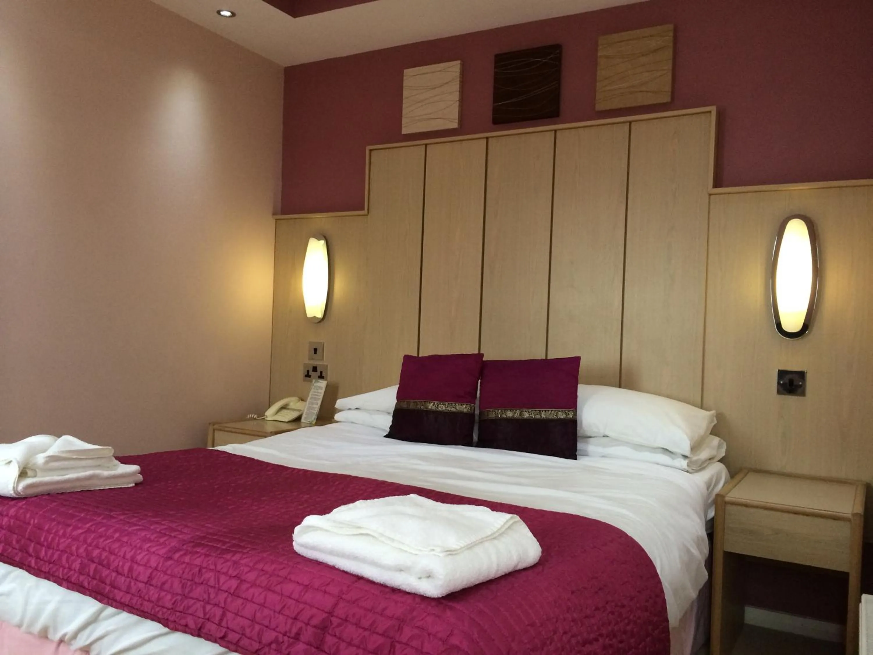 Bed in Tiffany's Hotel