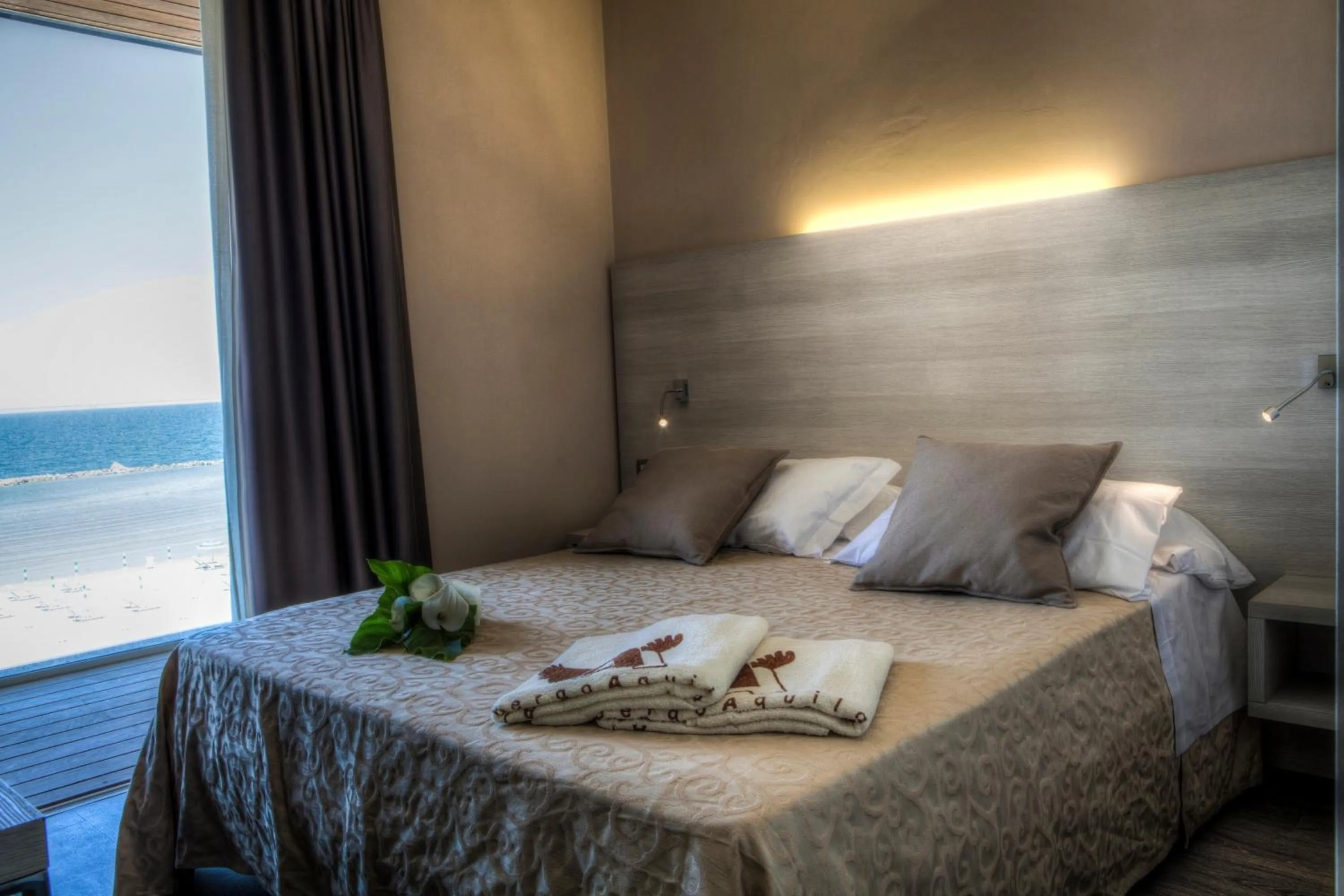 Photo of the whole room, Bed in Albergo Aquila