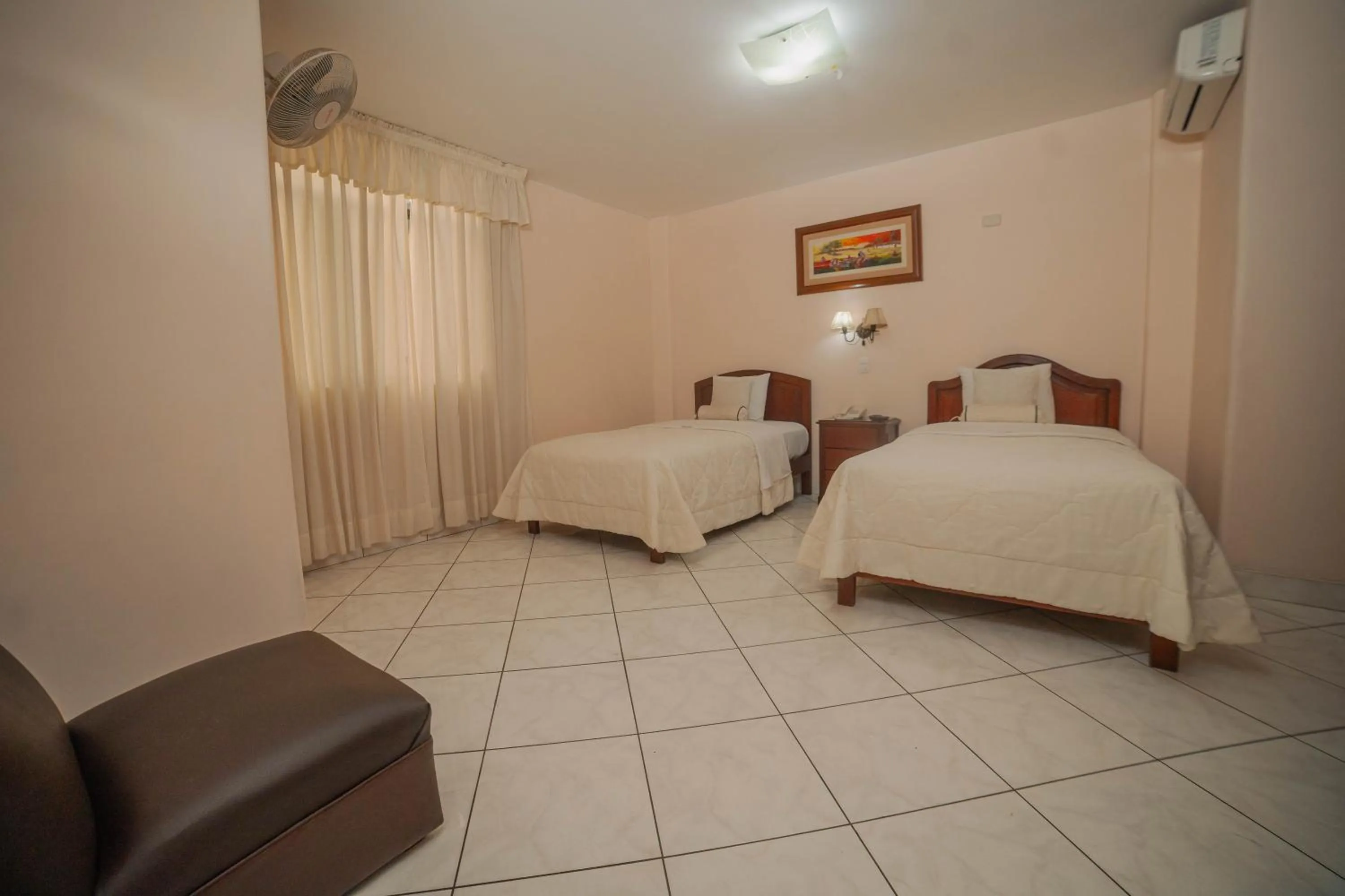 Decorative detail, Bed in Hotel Torre Norte