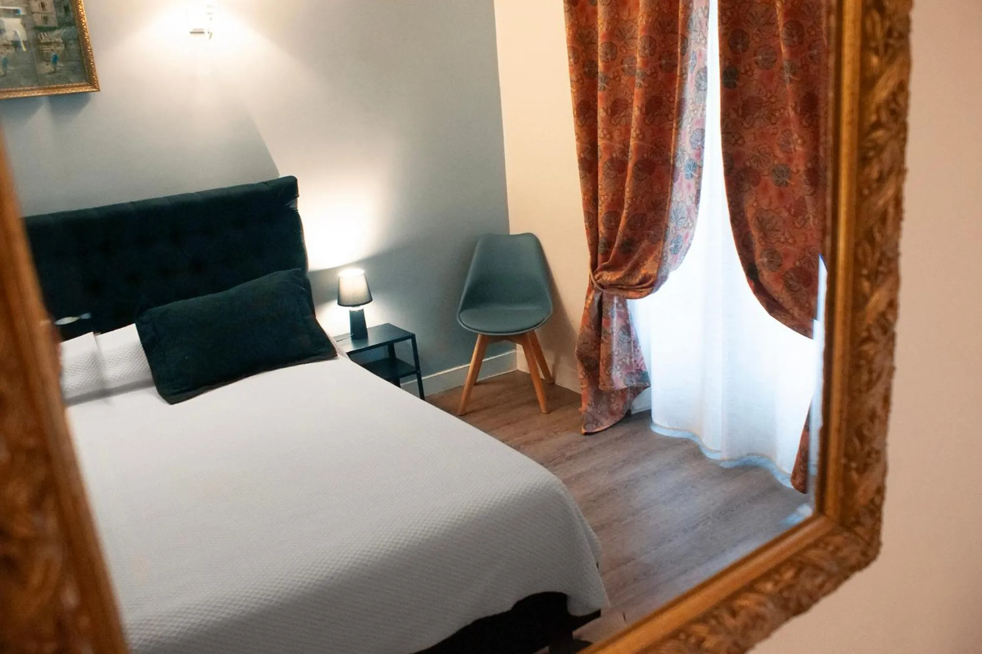 Bedroom, Bed in Hôtel du Mont Blanc