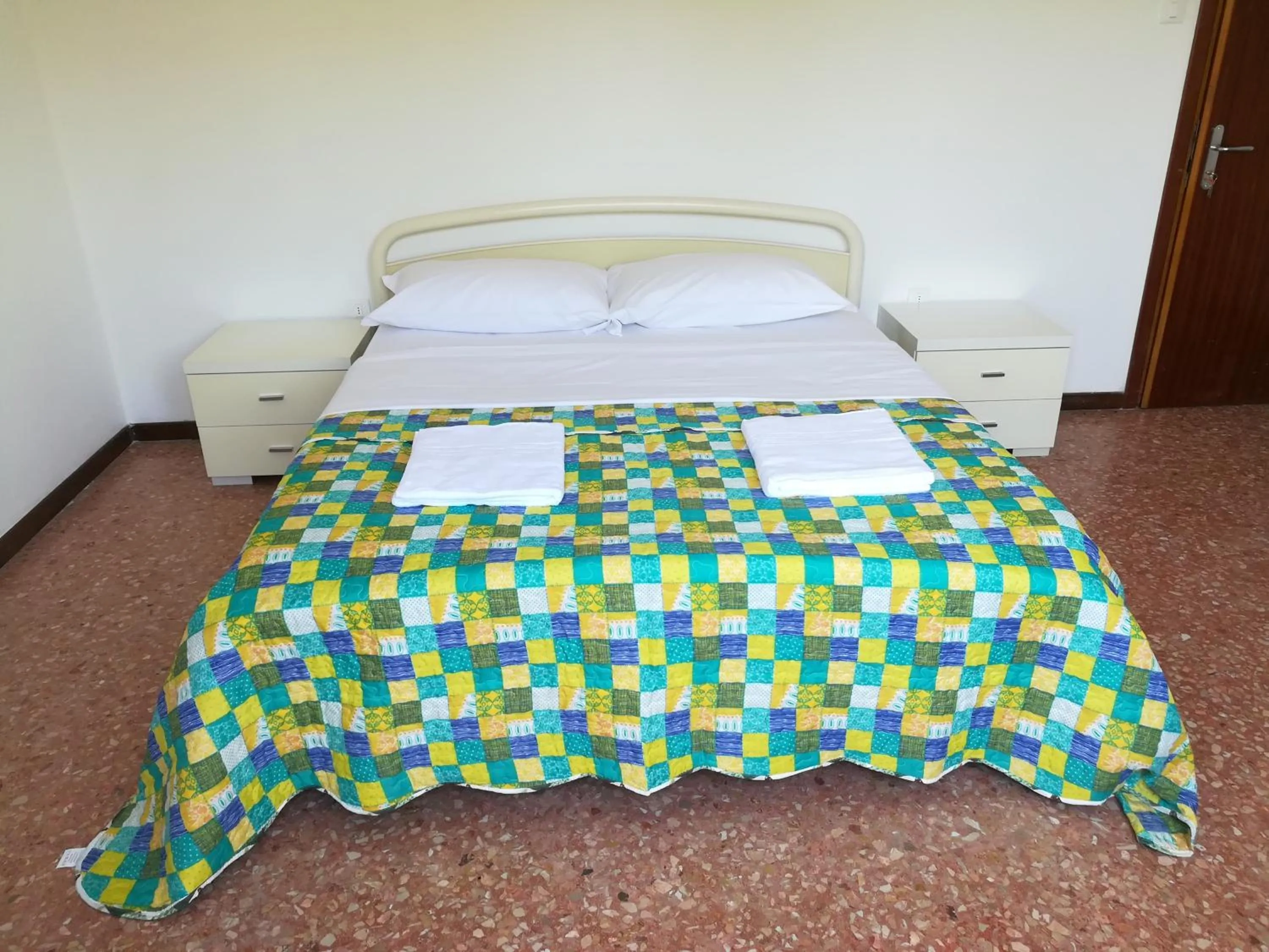 Property building, Bed in Venice Garden House