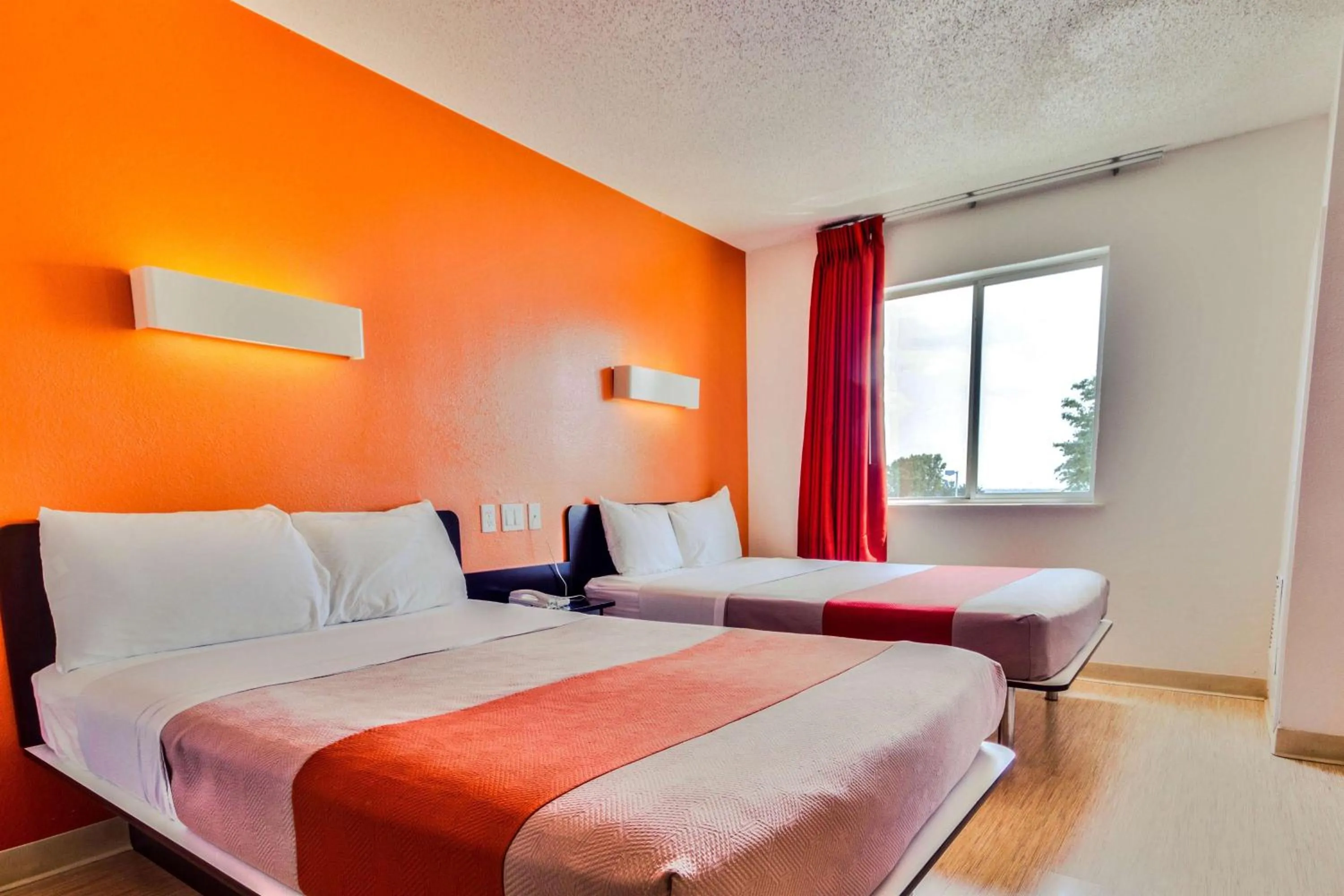 Bedroom, Bed in Motel 6-Lewisville, TX - Dallas