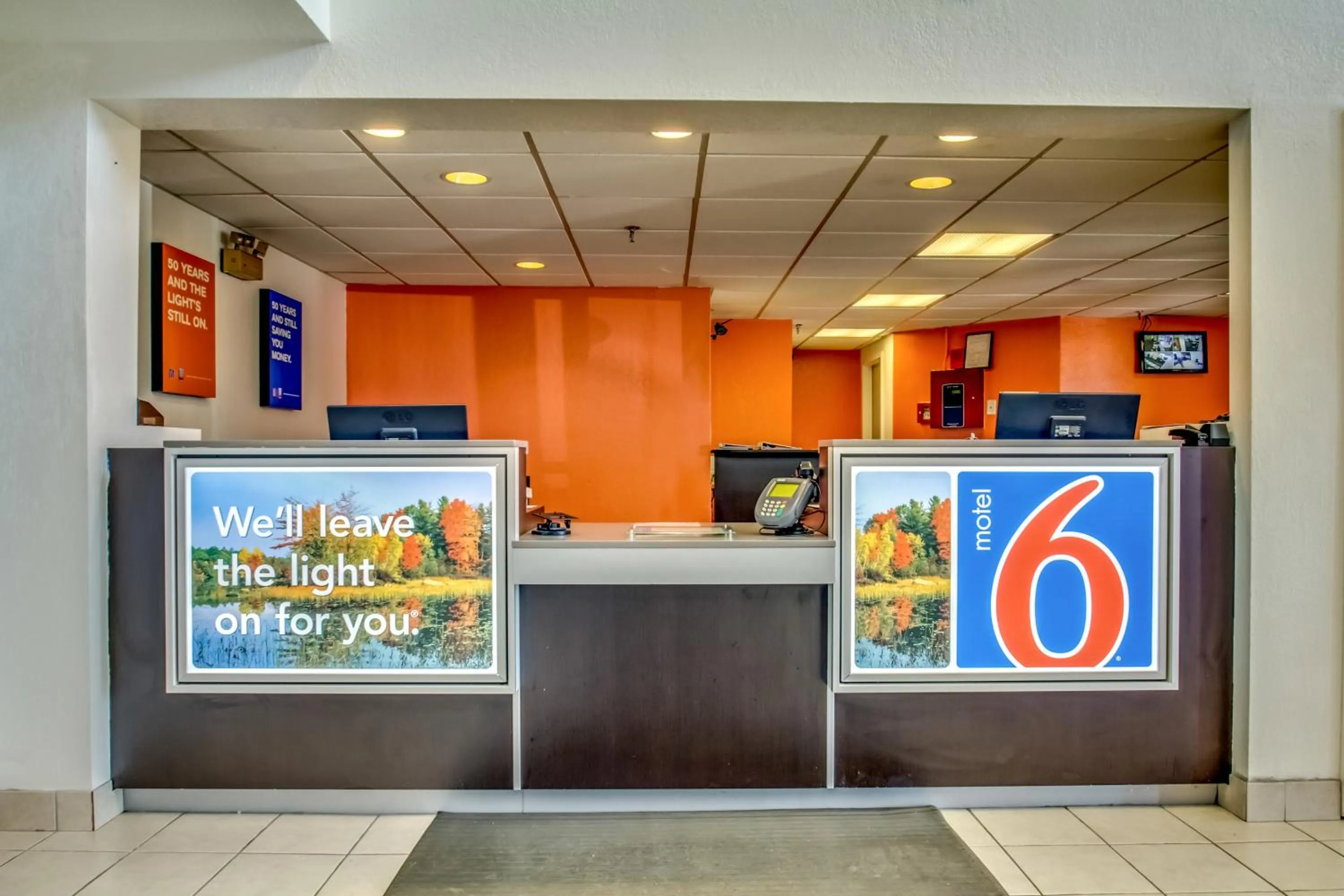 Lobby or reception in Motel 6-Amherst, NY - Buffalo